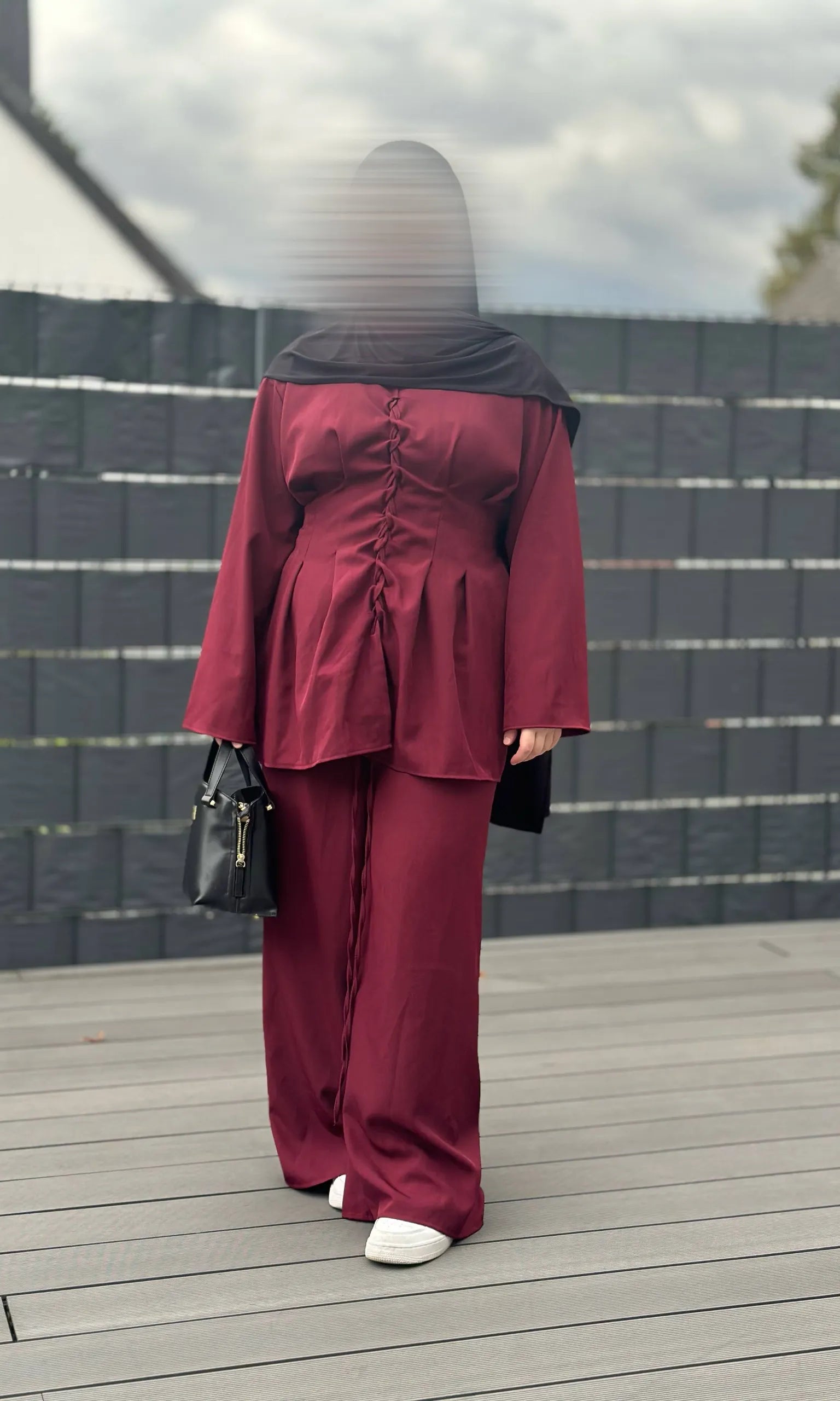 zweiteiler mit hose polyester-elastan vorne & hinten geschnürt frontansicht herbst-geeignet einheitsgröße 32-40