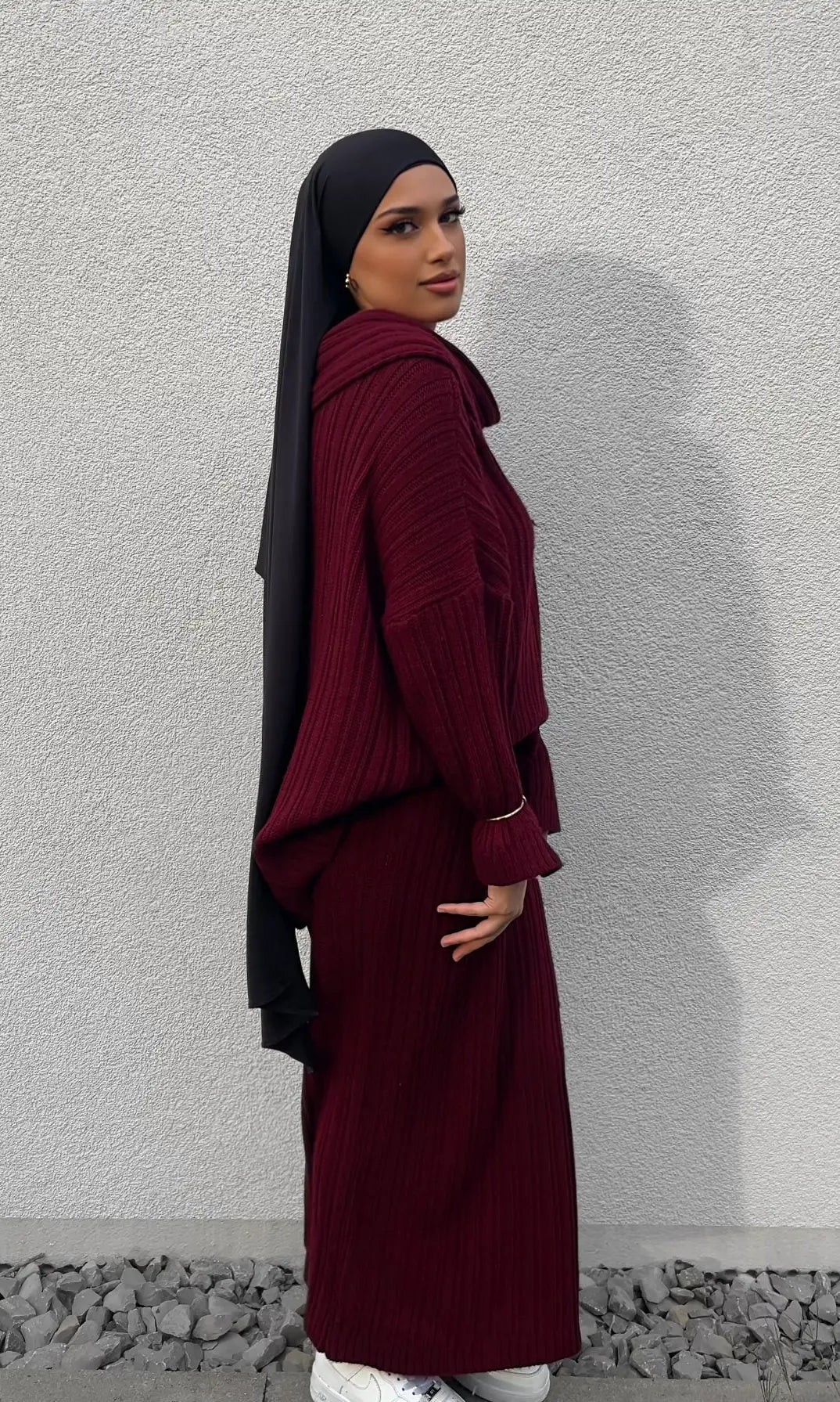 oberteil 75 cm und rock 110 cm aus 100% acryl