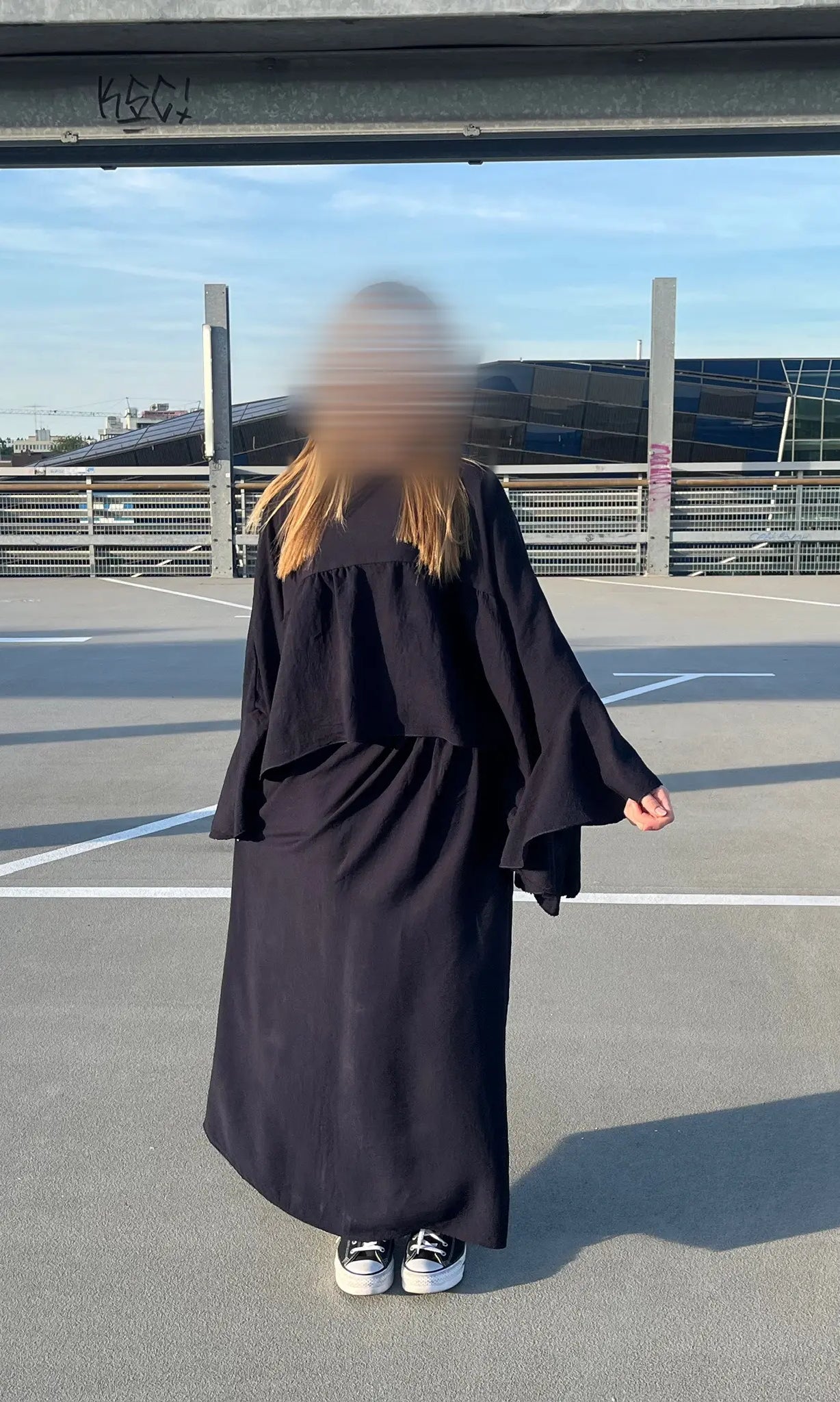 zweiteiler aus viskose-polyester-mix mit oberteil und langem rock, fließender fall