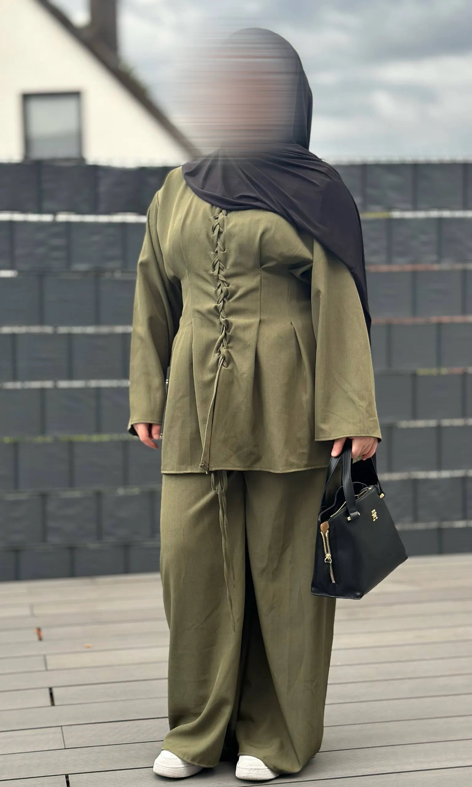 Zweiteiler mit Hose aus polyester-elastan, Schnürungen vorne und am Rücken, Einheitsgröße 32-40 Frontansicht