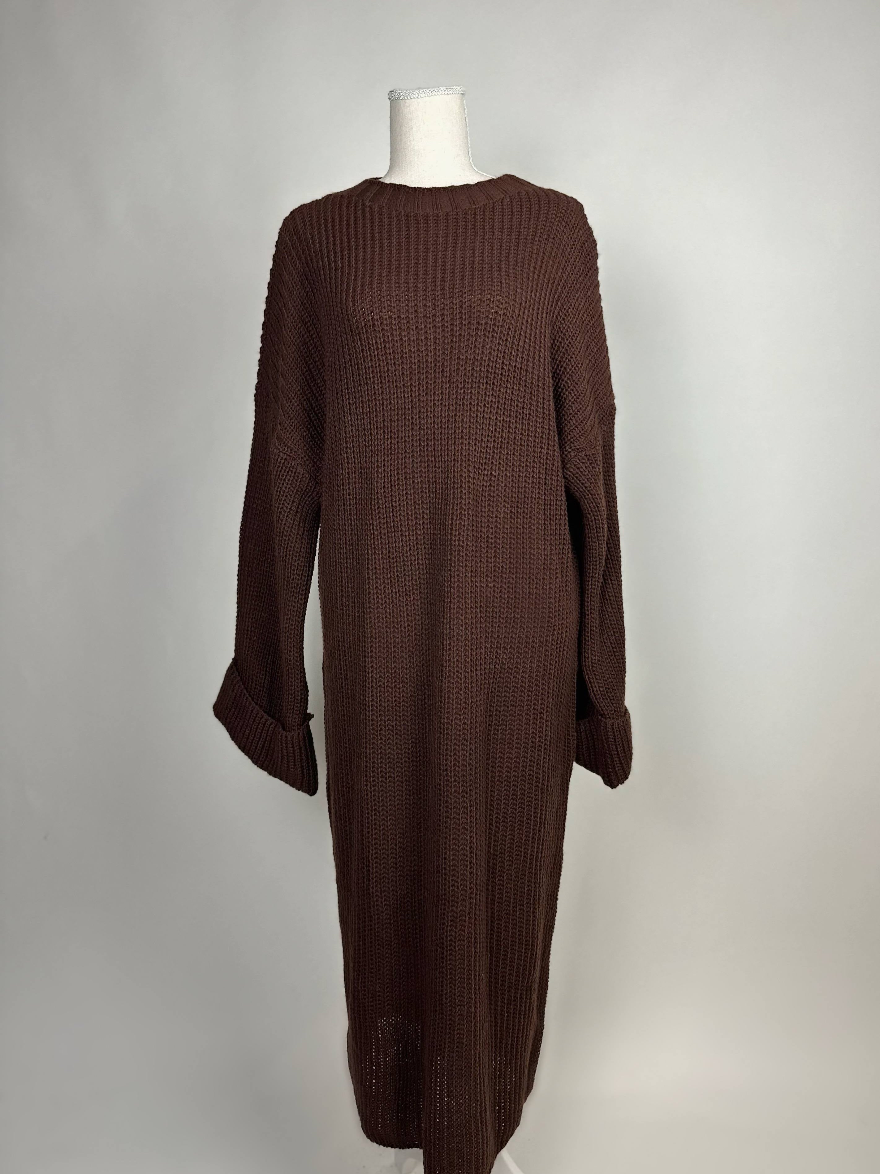 langes strickkleid aus 100% polyester, 1,35 m länge