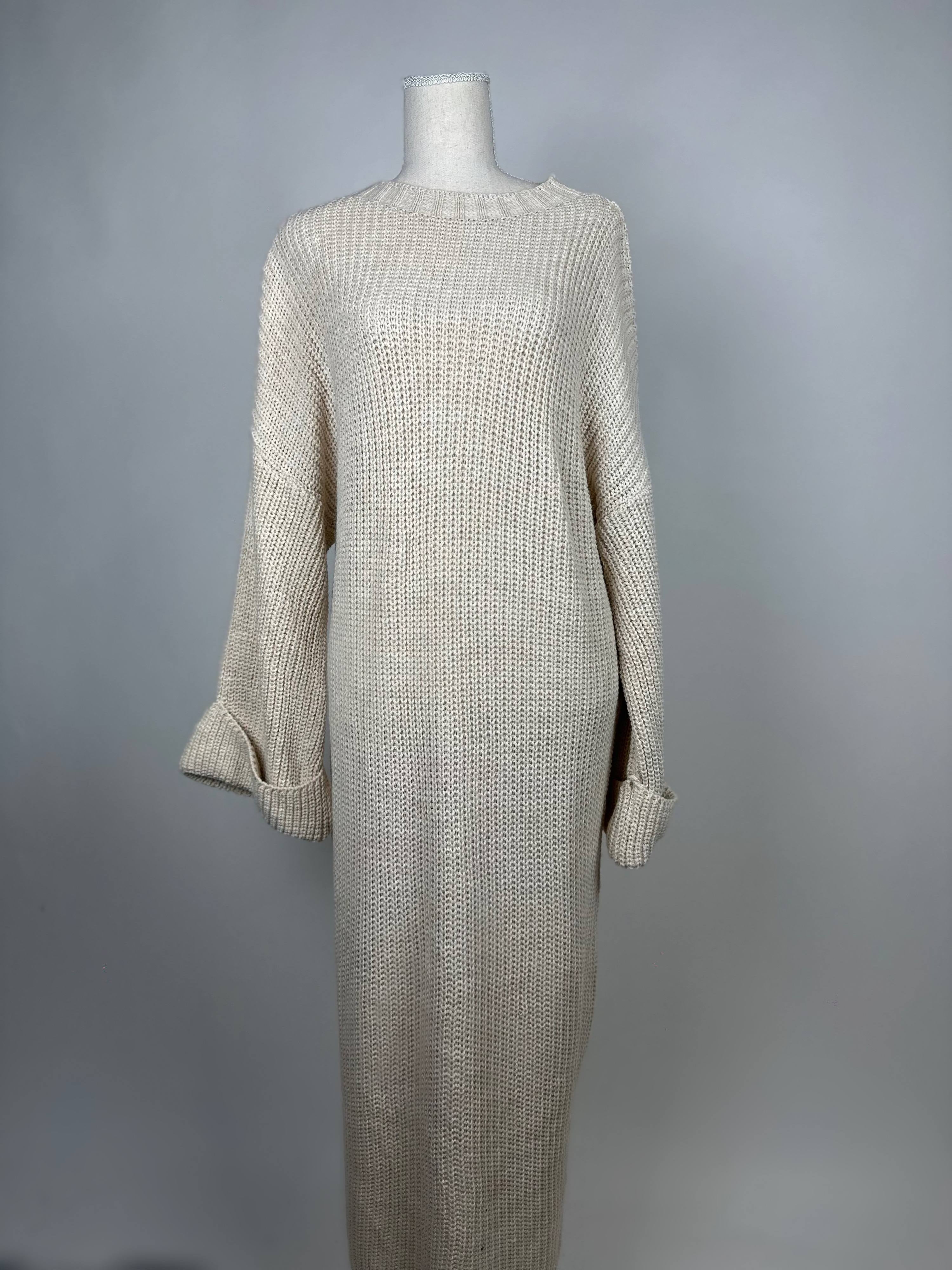 maxi strickkleid aus 100% polyester, 1,35 m lang, herbst/winter geeignet