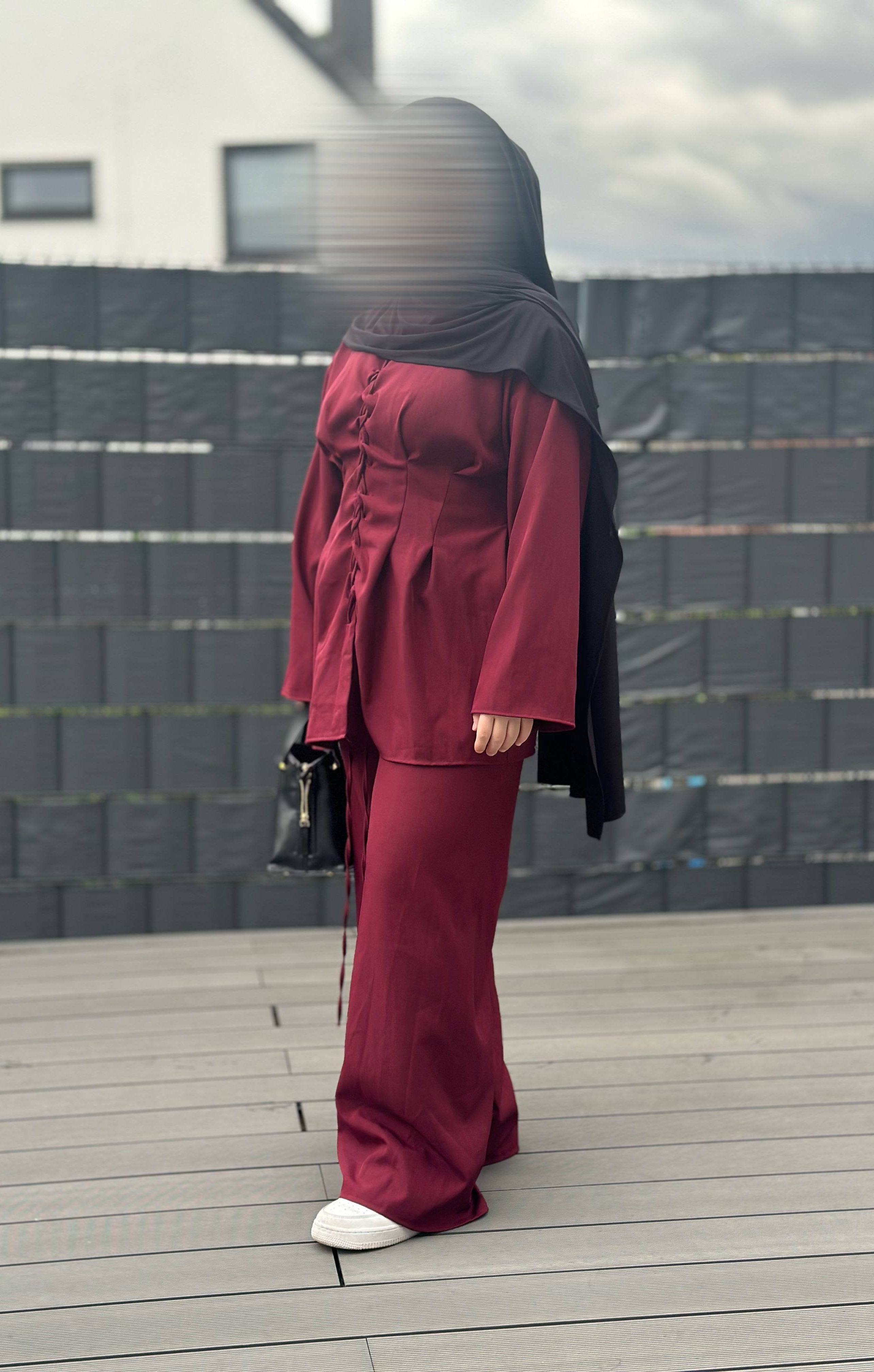 zweiteiler mit hose polyester-elastan mit schnürung vorne und am rücken einheitsgröße 32-40 front