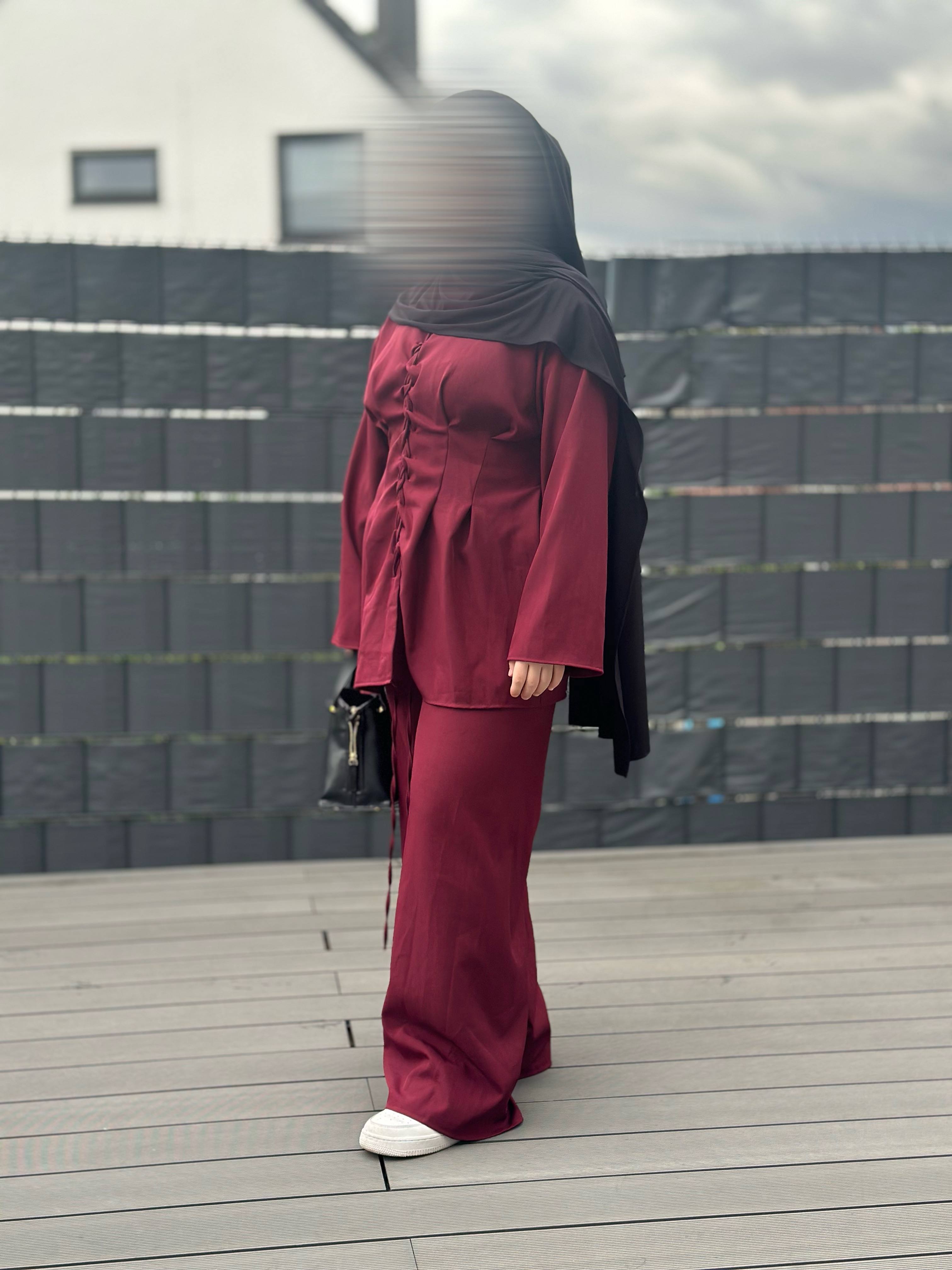 zweiteiler mit hose polyester-elastan mit schnürung vorne und am rücken einheitsgröße 32-40 front