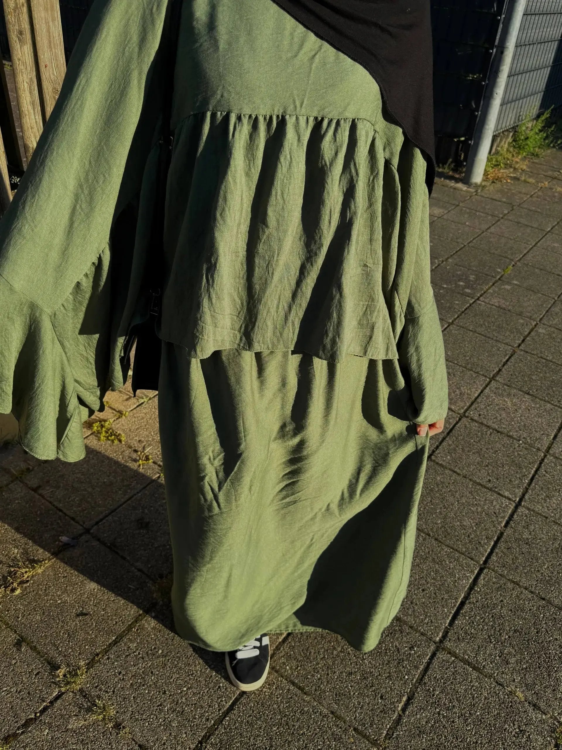 zweiteiler viskose/polyester flexibles einheitsgröße 34–46 fließender oberteil-schnitt, rock 100 cm, frontansicht