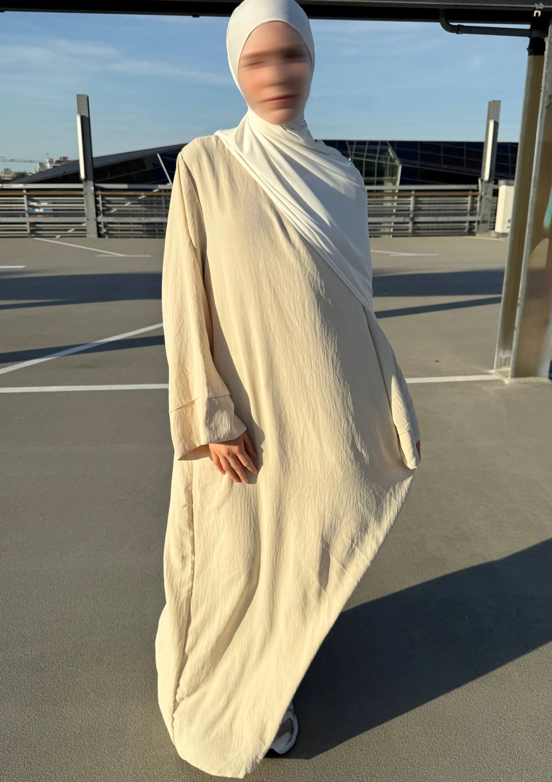 luftige abaya aus jazz-stoff in maxilänge mit fließendem fall