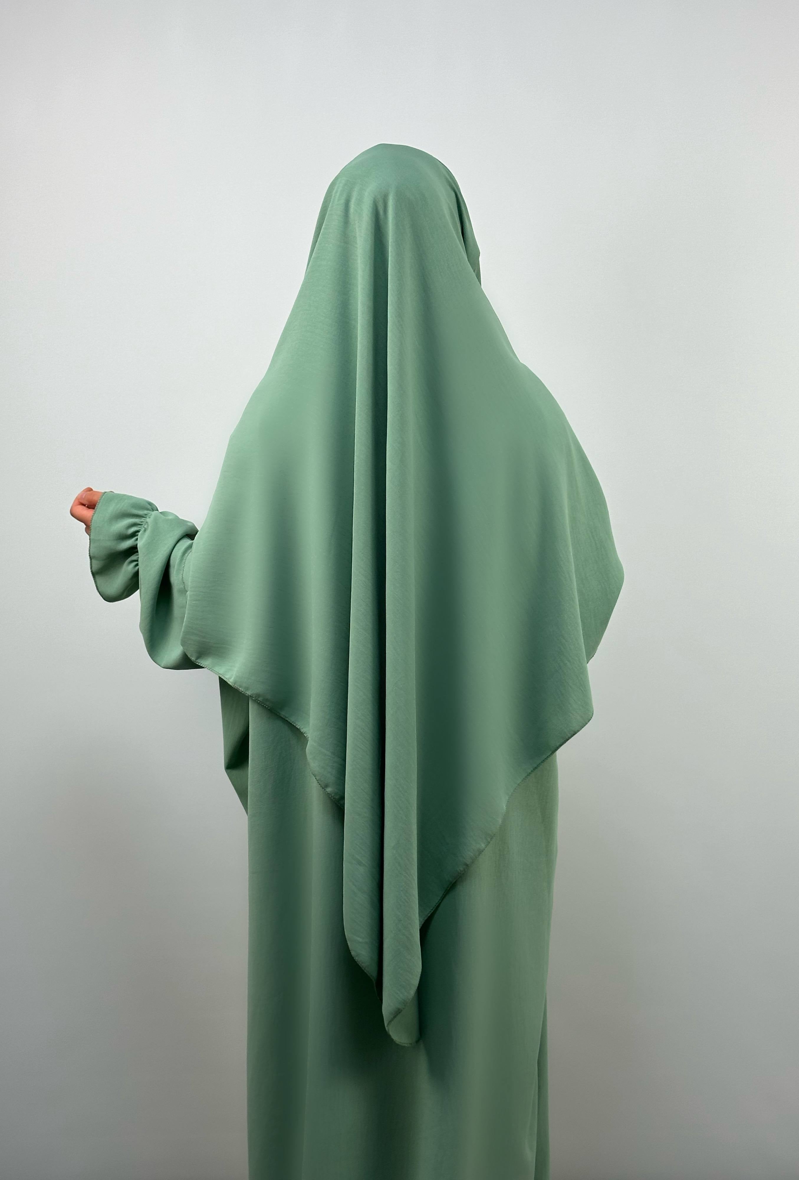 Abaya-und-Khimar-Set in salbeigrün aus Jazz, mit Ballonärmel; Rückansicht