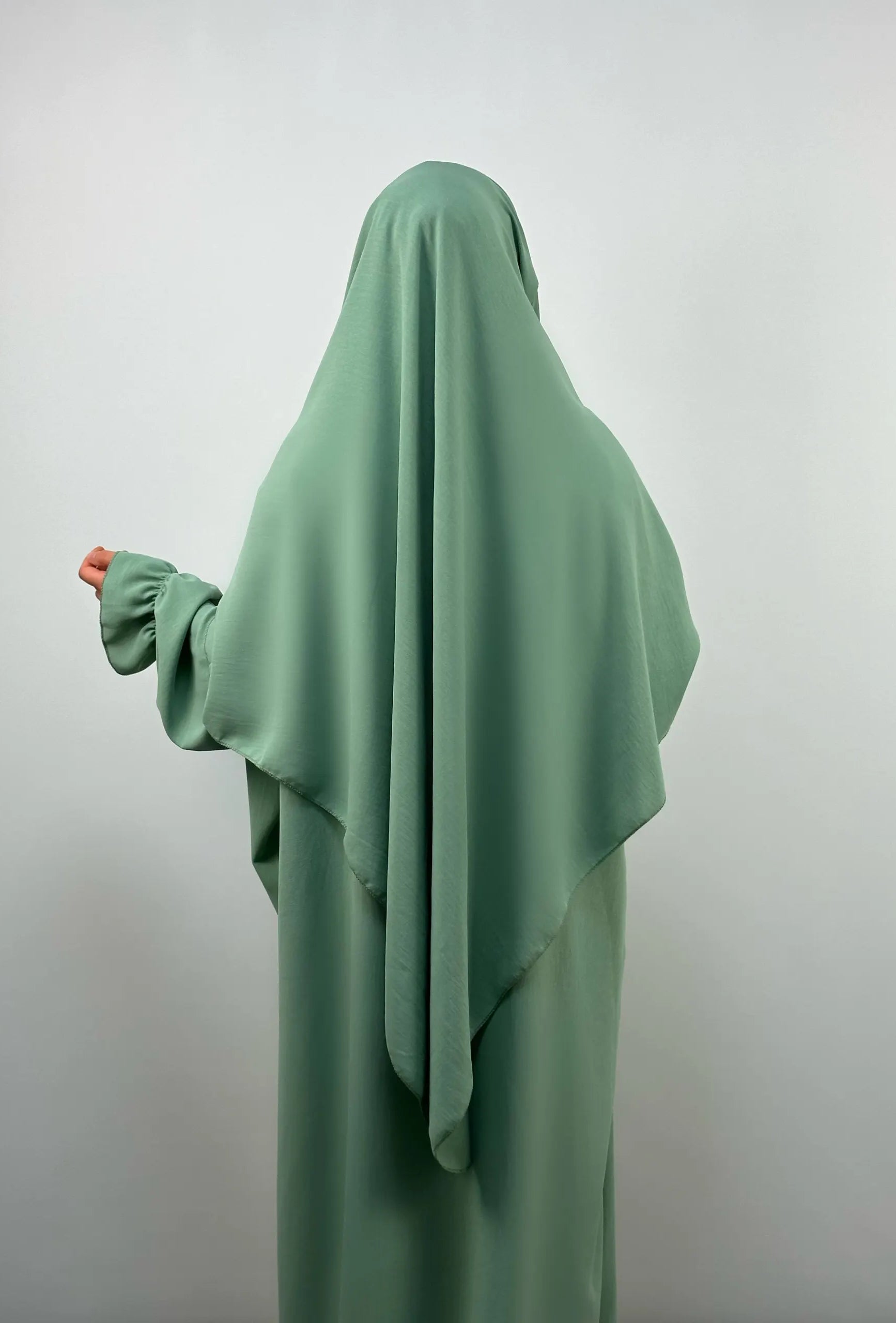 Abaya-und-Khimar-Set in salbeigrün aus Jazz, mit Ballonärmel; Rückansicht