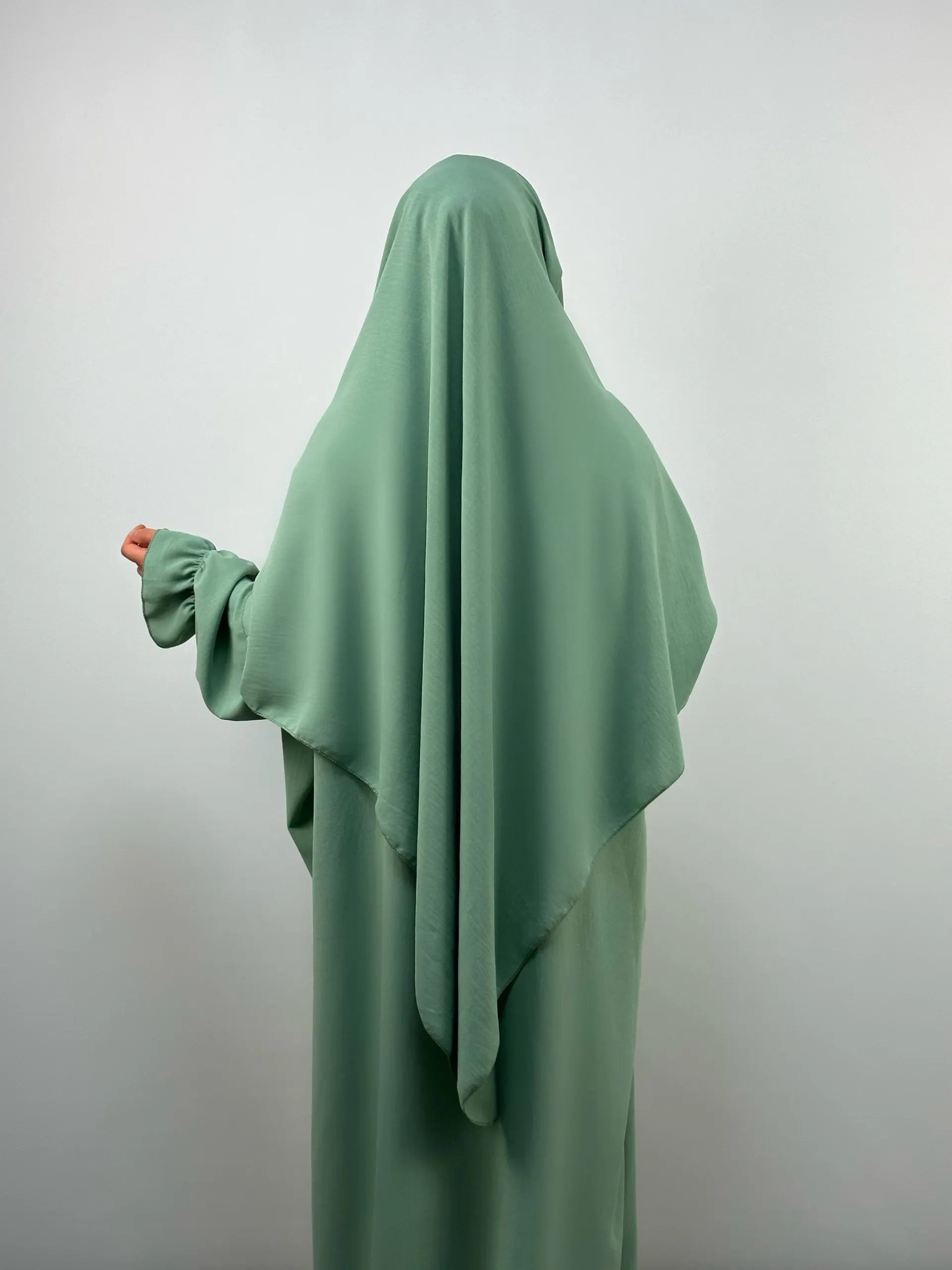 Abaya-und-Khimar-Set in salbeigrün aus Jazz, mit Ballonärmel; Rückansicht