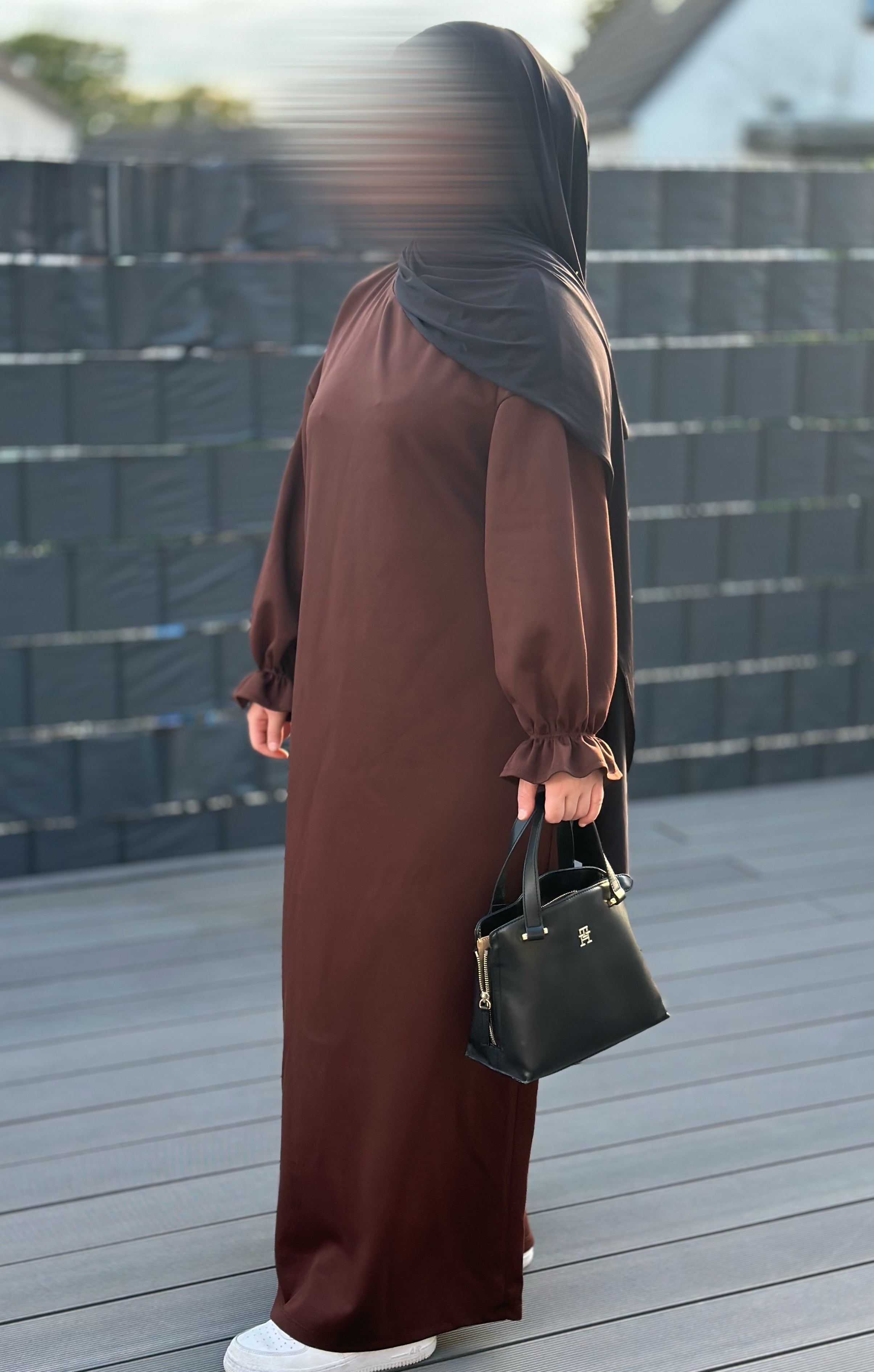 abaya polyester-viskose-elastan mit rüschen und integrierten hosentaschen frontansicht, länge 1,45 m, größe 34-44