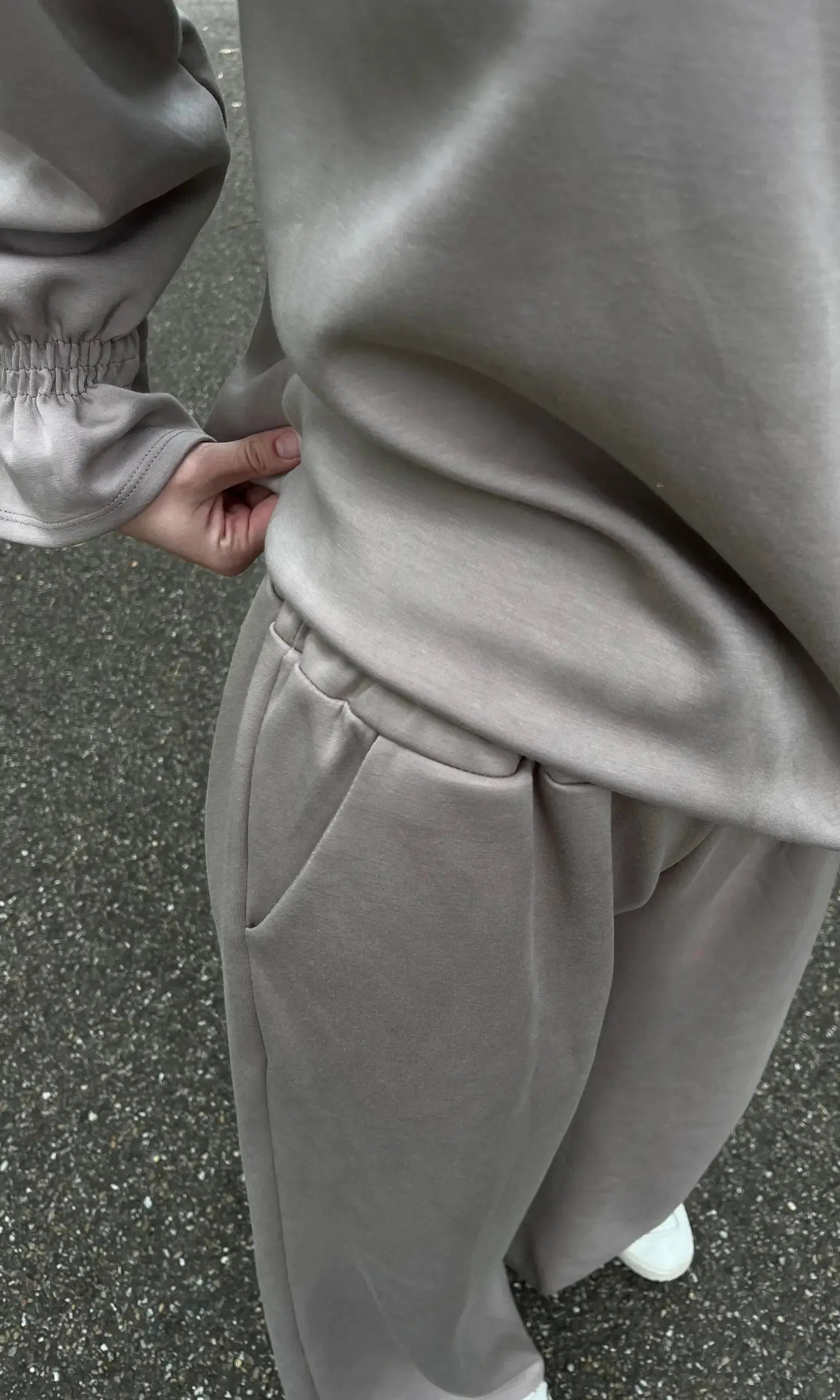 70AD6DCC-1388-4A9F-8968-6B4676B67E7A