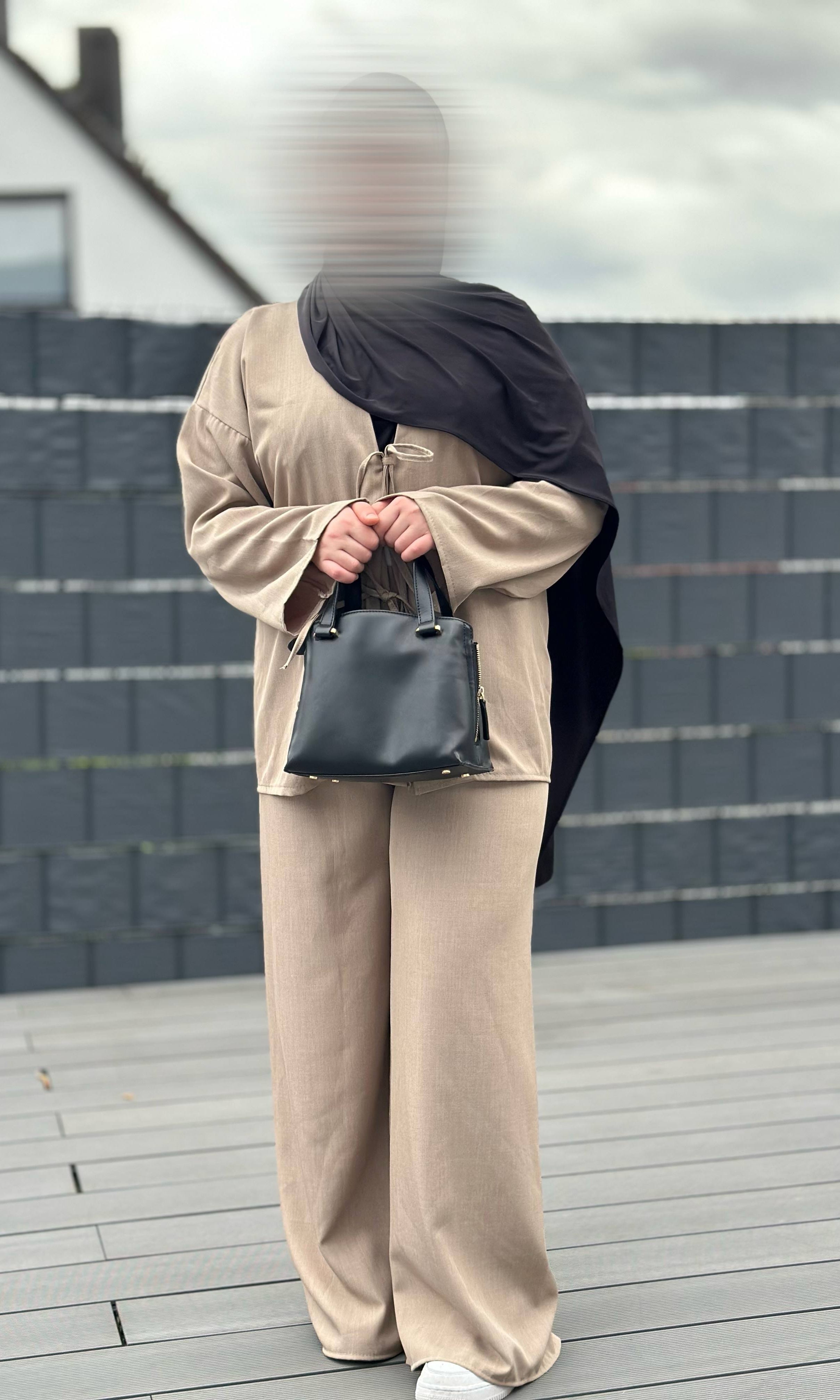 zweiteiler viskose/polyester/elastan-mix mit schnüren-oberteil frontansicht