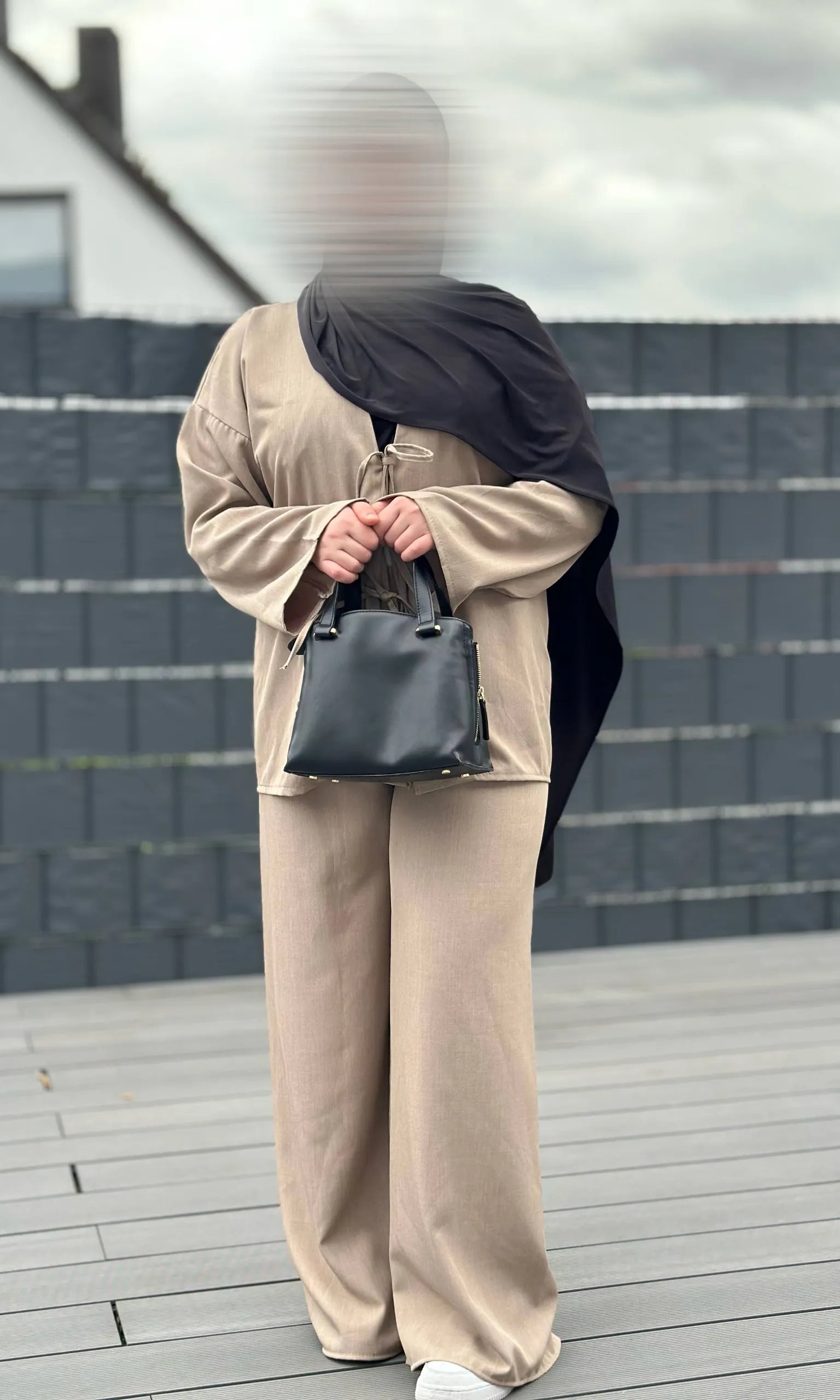 zweiteiler viskose/polyester/elastan-mix mit schnüren-oberteil frontansicht