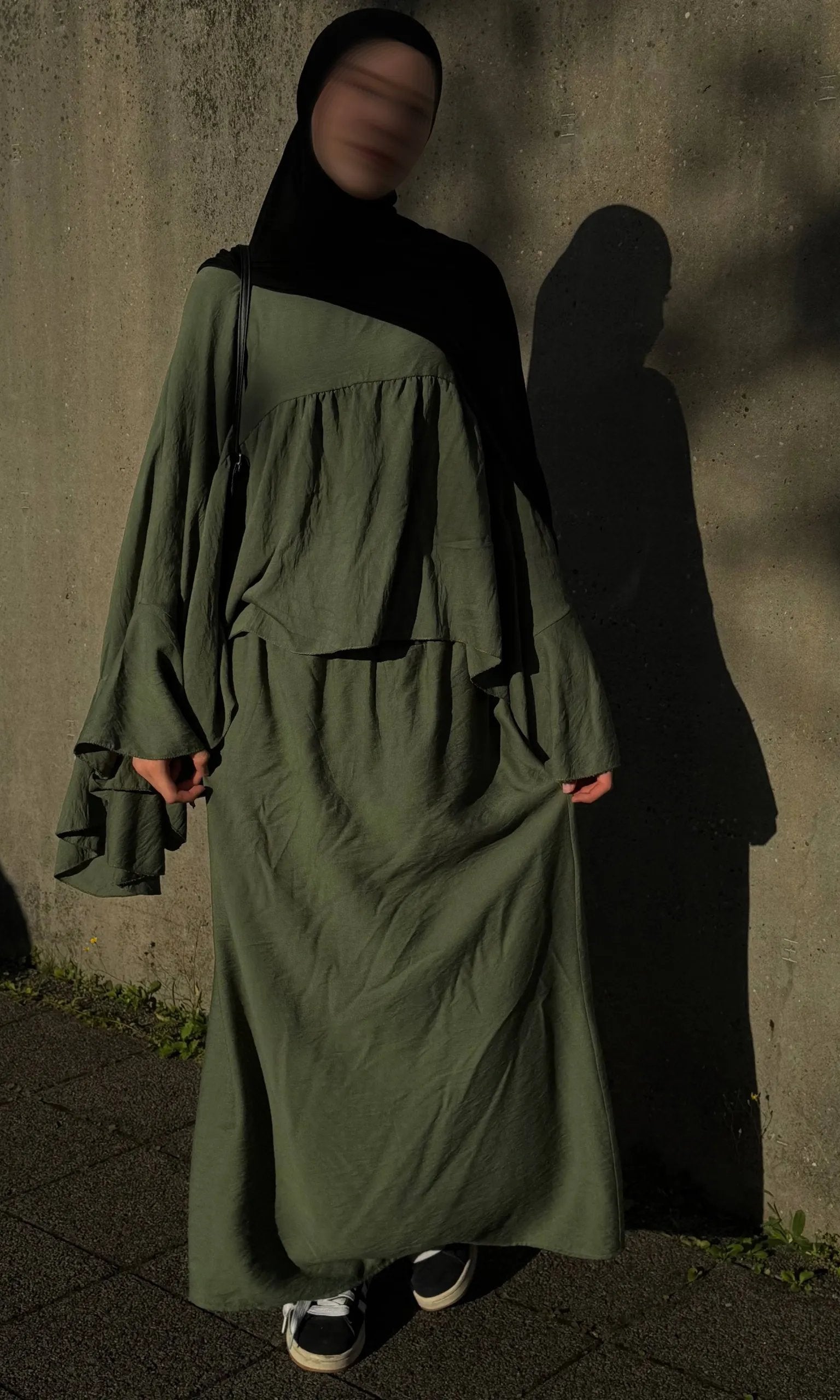 Zweiteiler Liya, viskose/polyester, Oberteil ca. 60 cm; Rock ca. 100 cm, Einheitsgröße 34–46, frontansicht