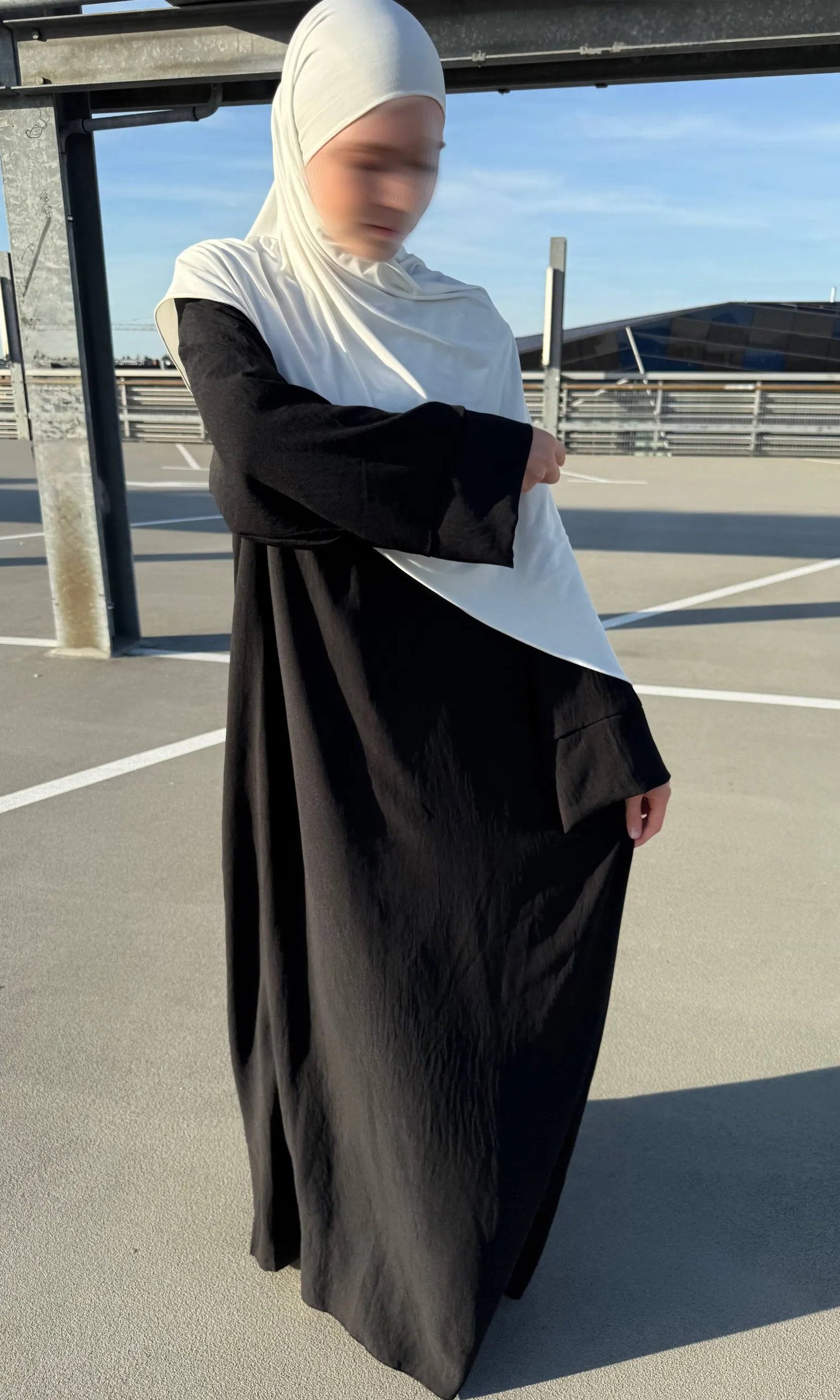 abaya aus luftigem jazzstoff, maxilänge, lange ärmel, fließender fall, vollansicht