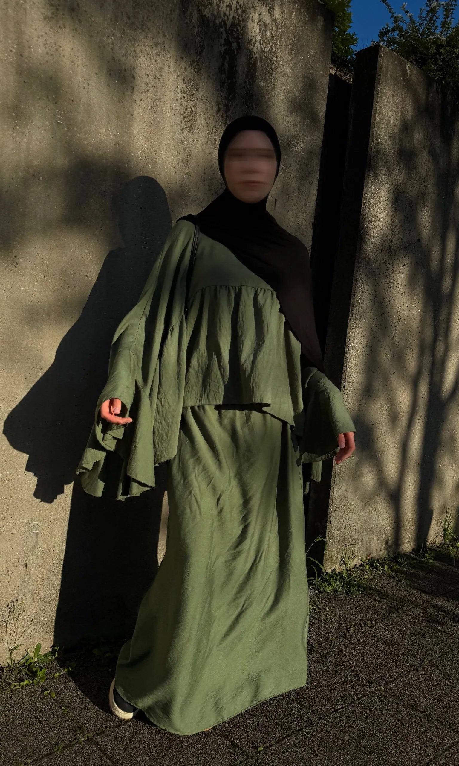 zweiteiler viskose/polyester fließende passform oberteil 60 cm, rock 100 cm frontansicht