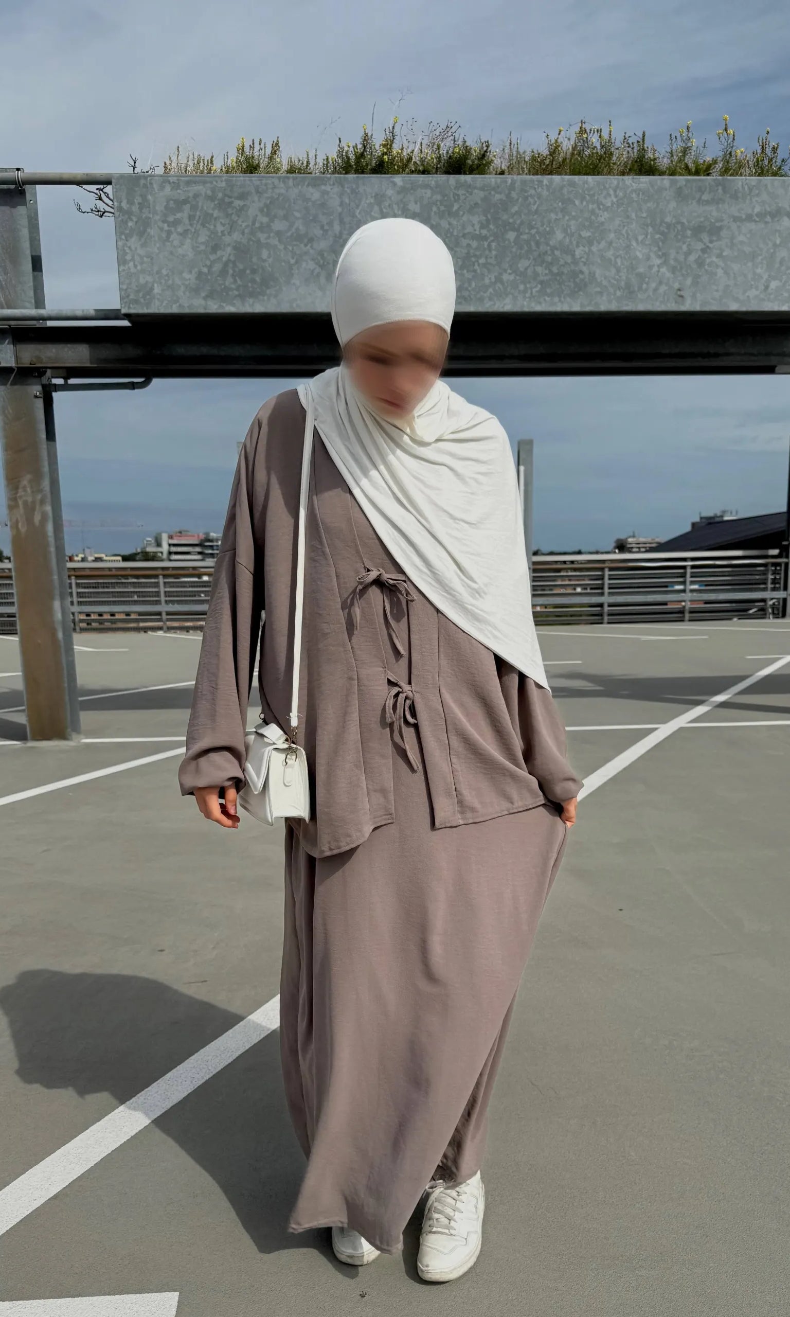 AFC770A7-C373-4894-B66C-66D10EB14E5B