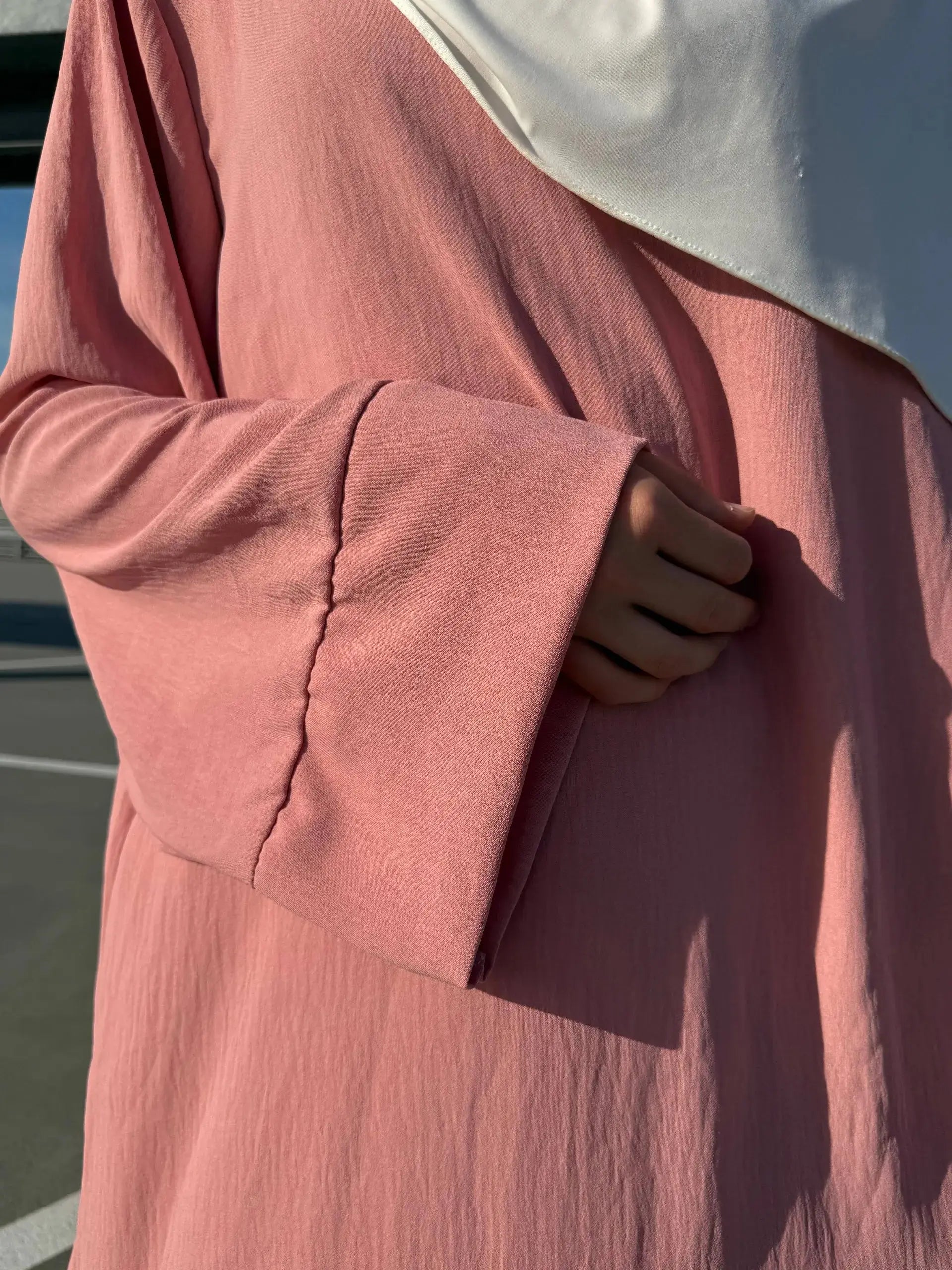 lange abaya aus luftigem jazzstoff, langärmlig, gesamtansicht