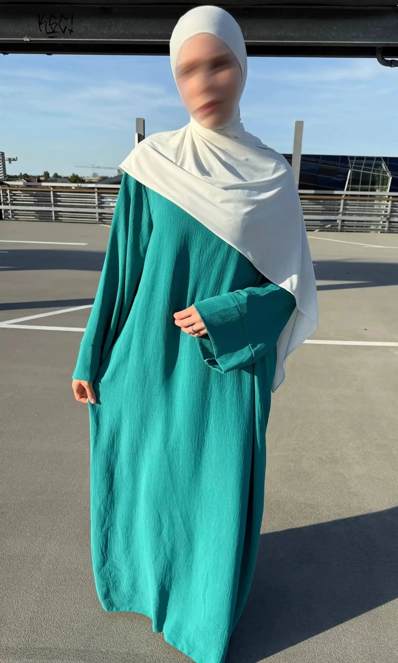 bodenlange abaya aus jazz-stoff, fließender fall, frontansicht