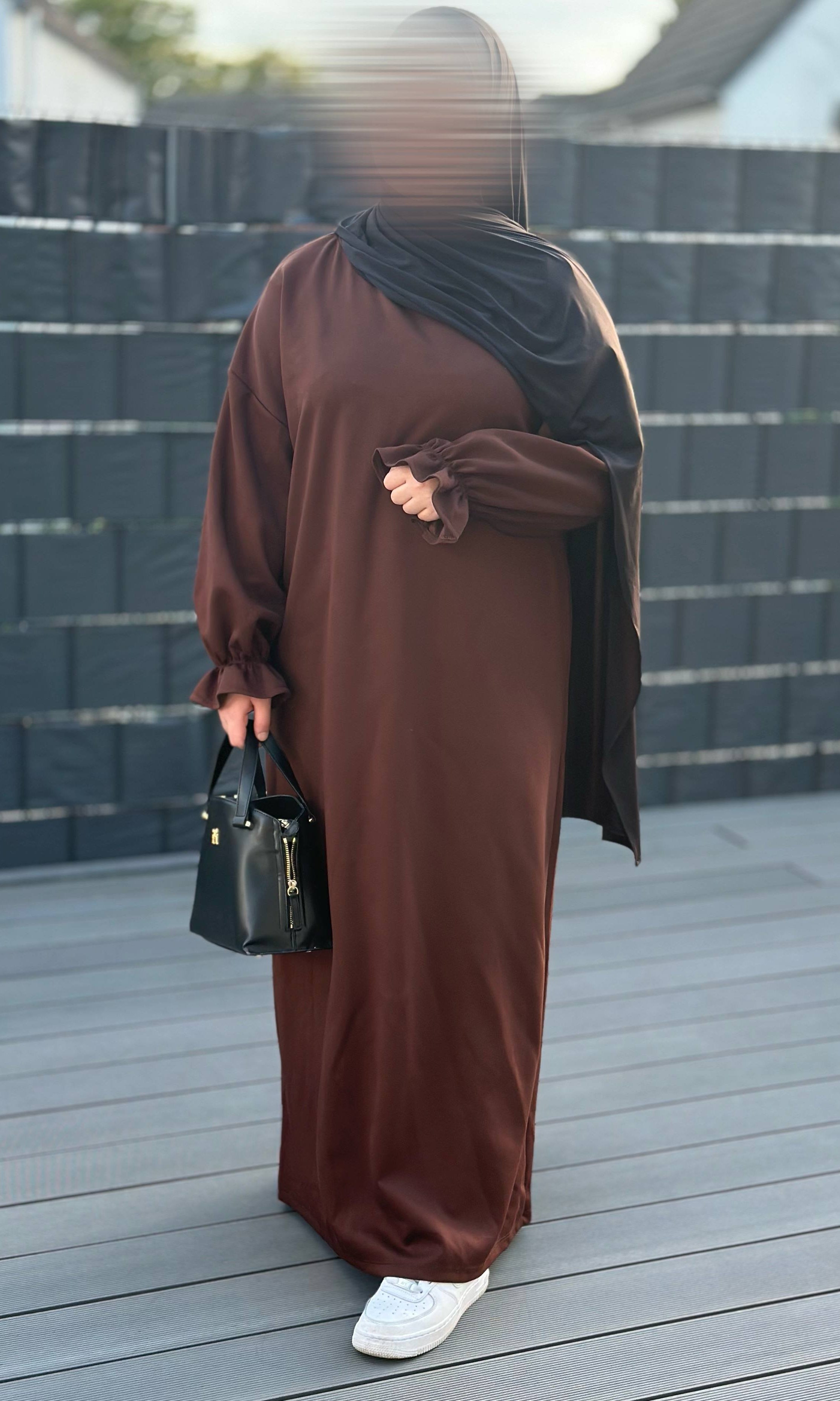 abaya polyester-viskose-elastan mit rüschen, integrierte hosentaschen, 1,45 m länge frontansicht