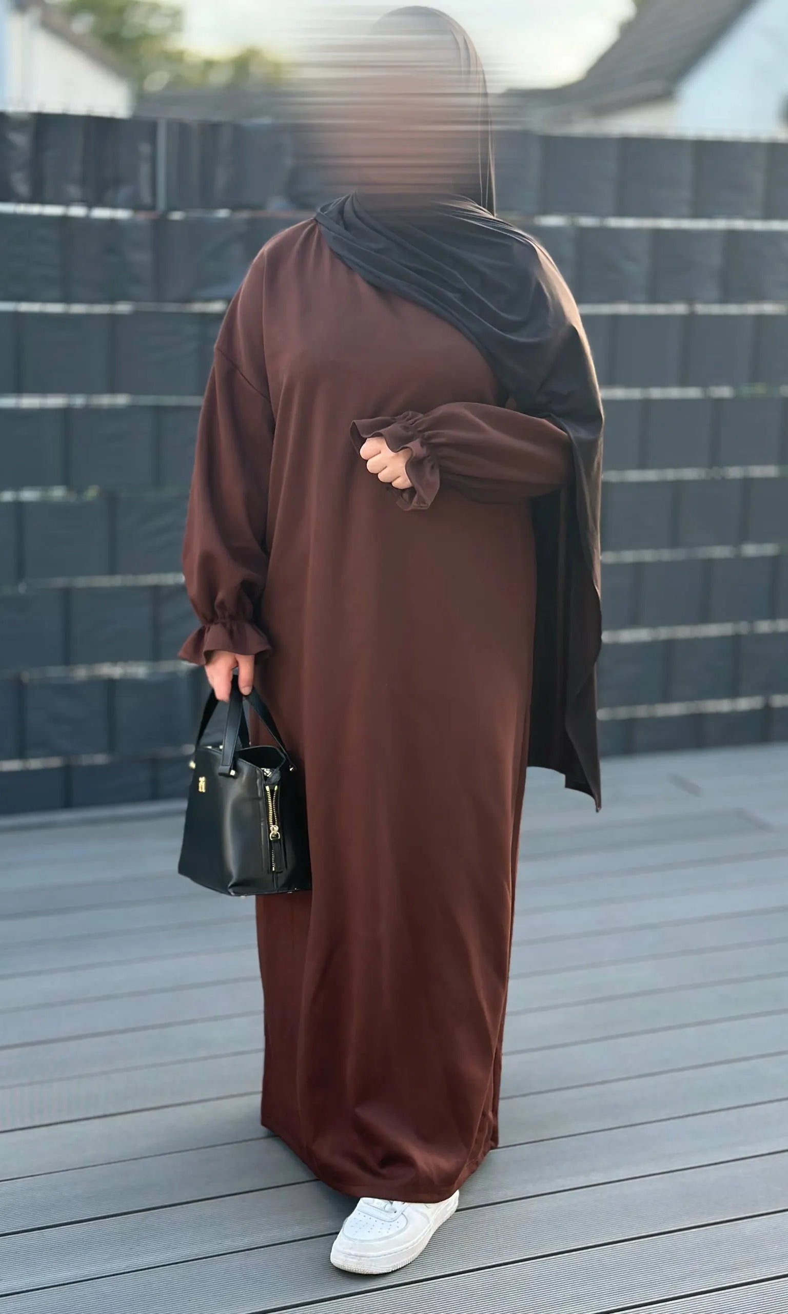 abaya polyester-viskose-elastan mit rüschen, integrierte hosentaschen, 1,45 m länge frontansicht