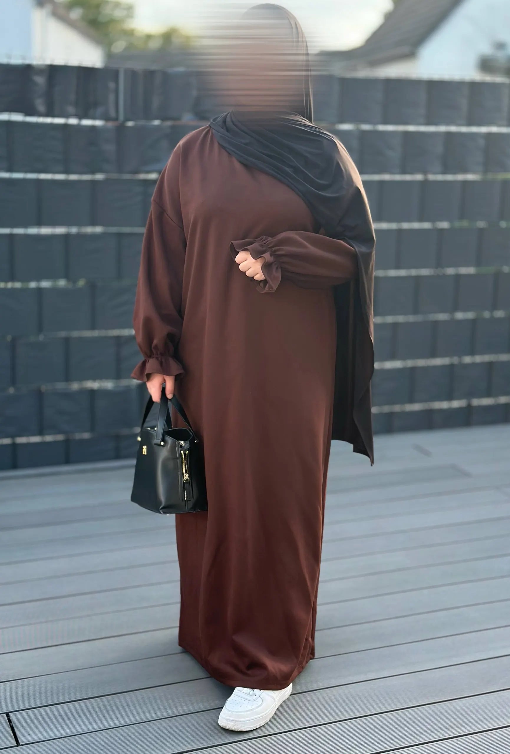 abaya polyester-viskose-elastan mit rüschen, integrierte hosentaschen, 1,45 m länge frontansicht