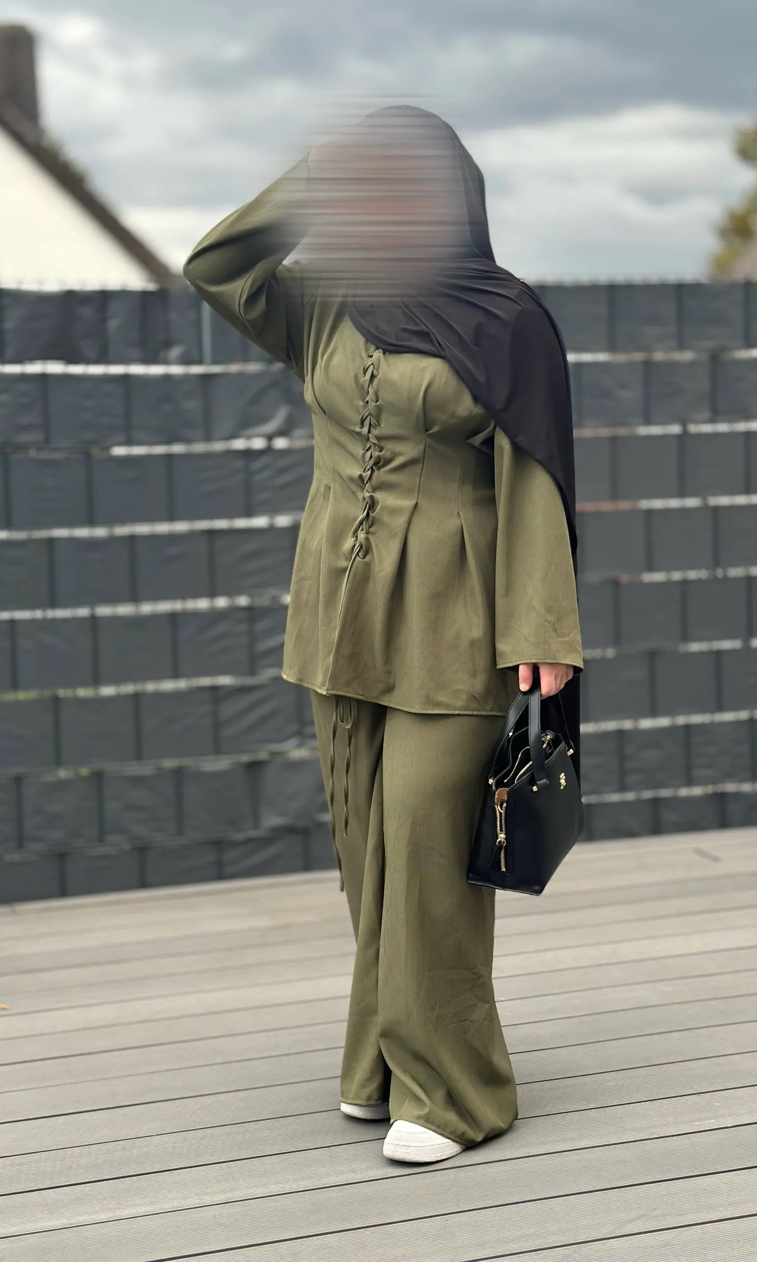 zwei-teiler mit hose polyester-elastan herbst-geeignet schnürung vorne und am rücken einheitsgröße 32-40 vorderansicht