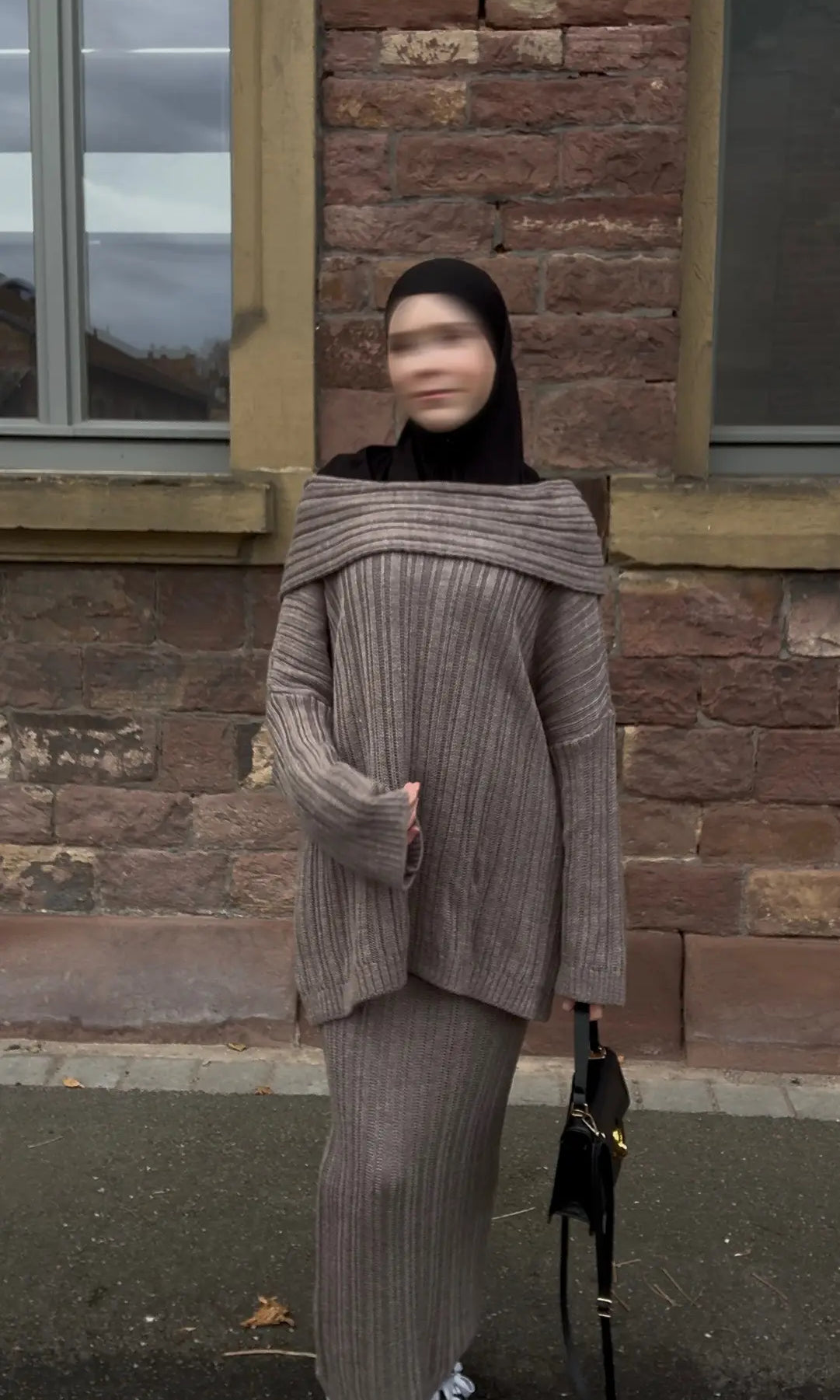 EB16B098-2B13-4A57-811B-0EEEE9E1E895