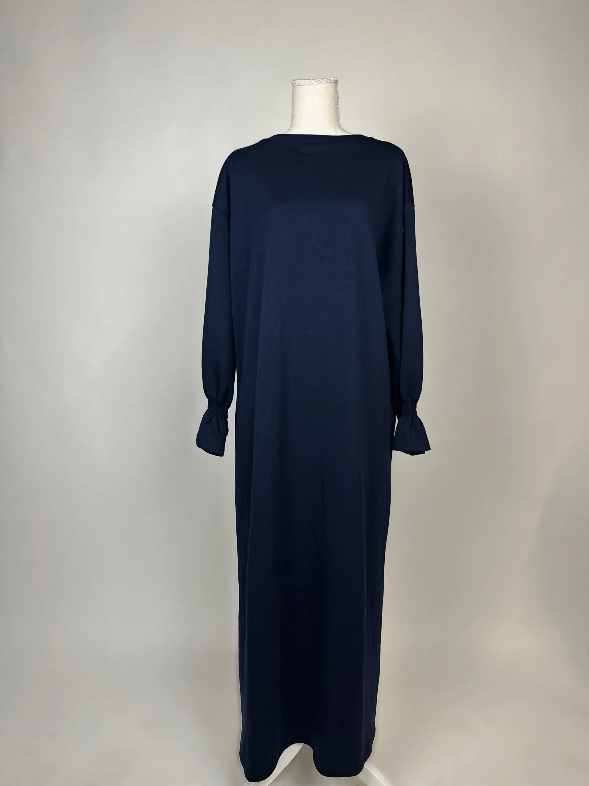 lange abaya mit rüschen aus poly-viskose-mix mit elastan, integrierte taschen, frontansicht