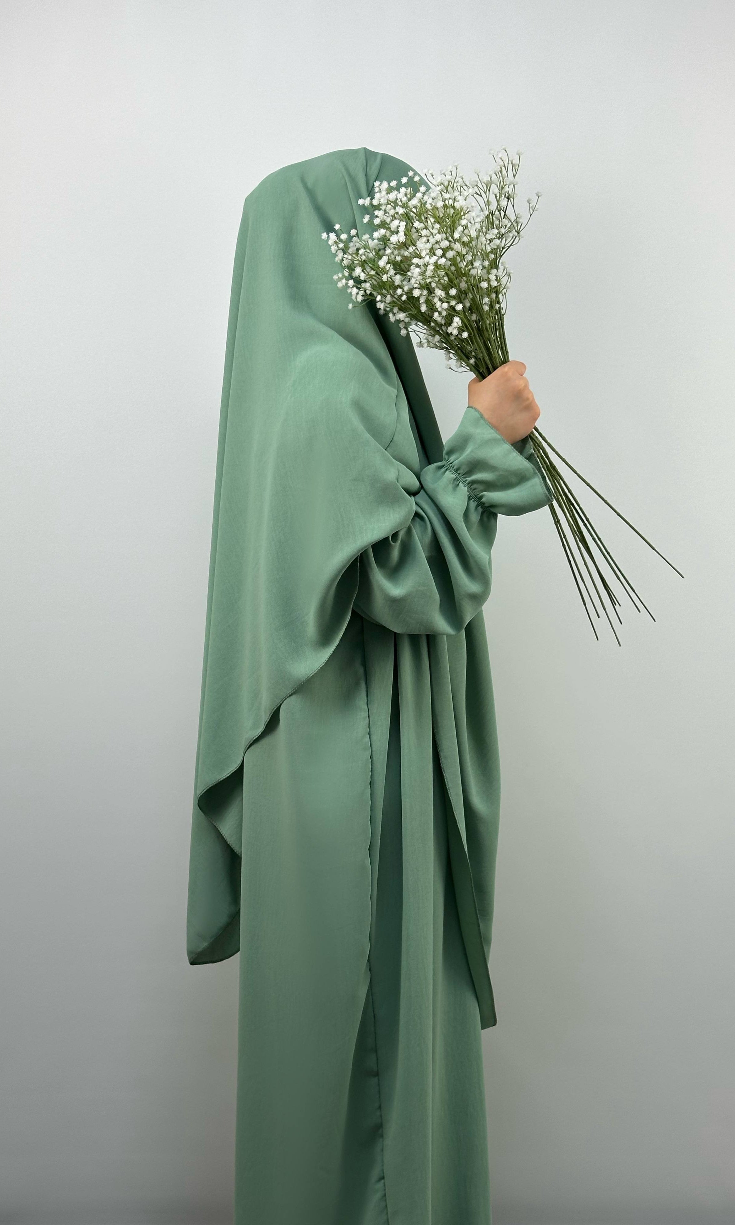 Abaya-Khimar-Set salbeigrün mit Ballonärmeln aus leichtem Jazz-Stoff, weit fallend, Seitenansicht