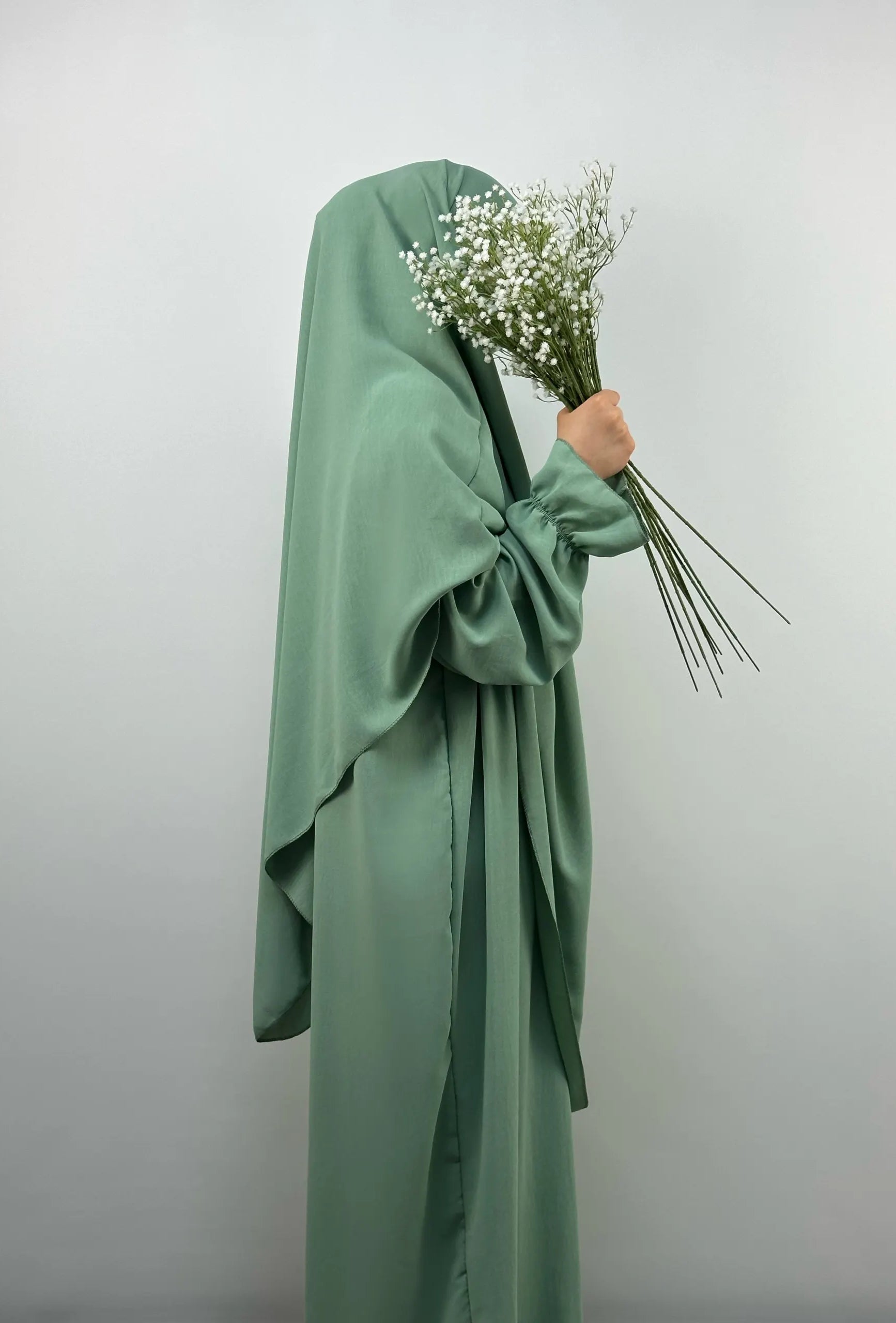 Abaya-Khimar-Set salbeigrün mit Ballonärmeln aus leichtem Jazz-Stoff, weit fallend, Seitenansicht