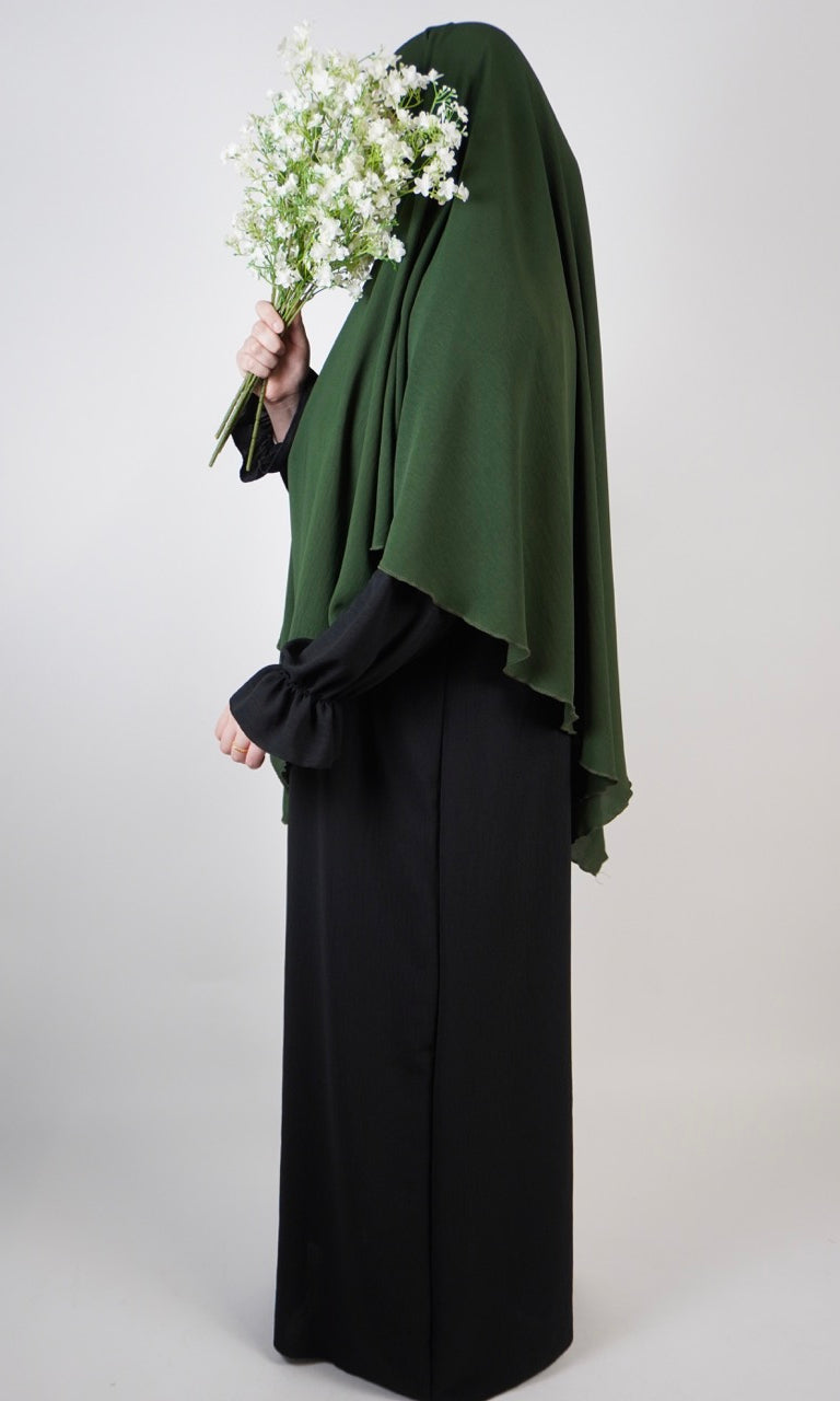 Khimar einlagig aus Jazz, dunkelgrün, blickdicht mit langem Rückteil, Seitenansicht