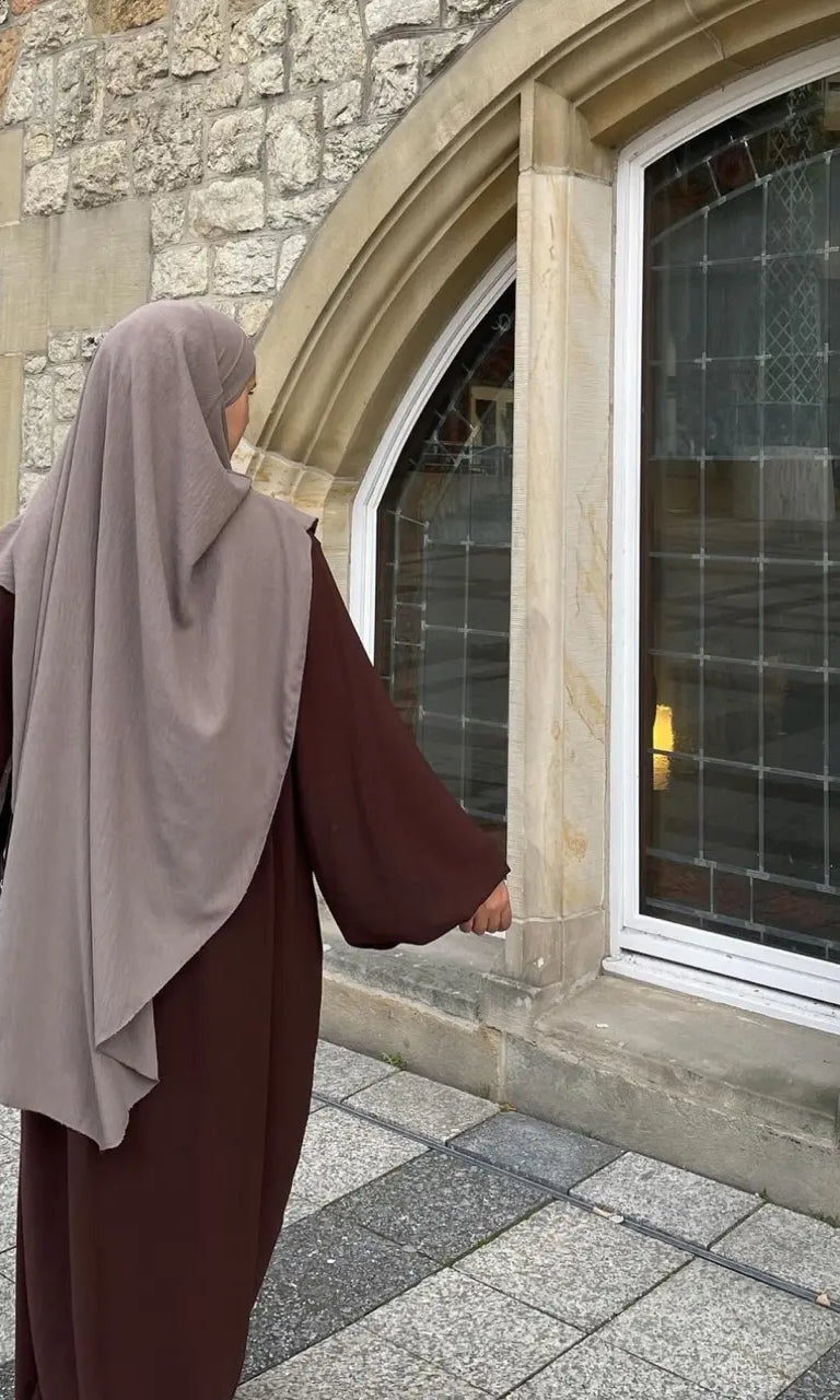 braune abaya aus jazz-stoff mit ballonärmeln, rückansicht