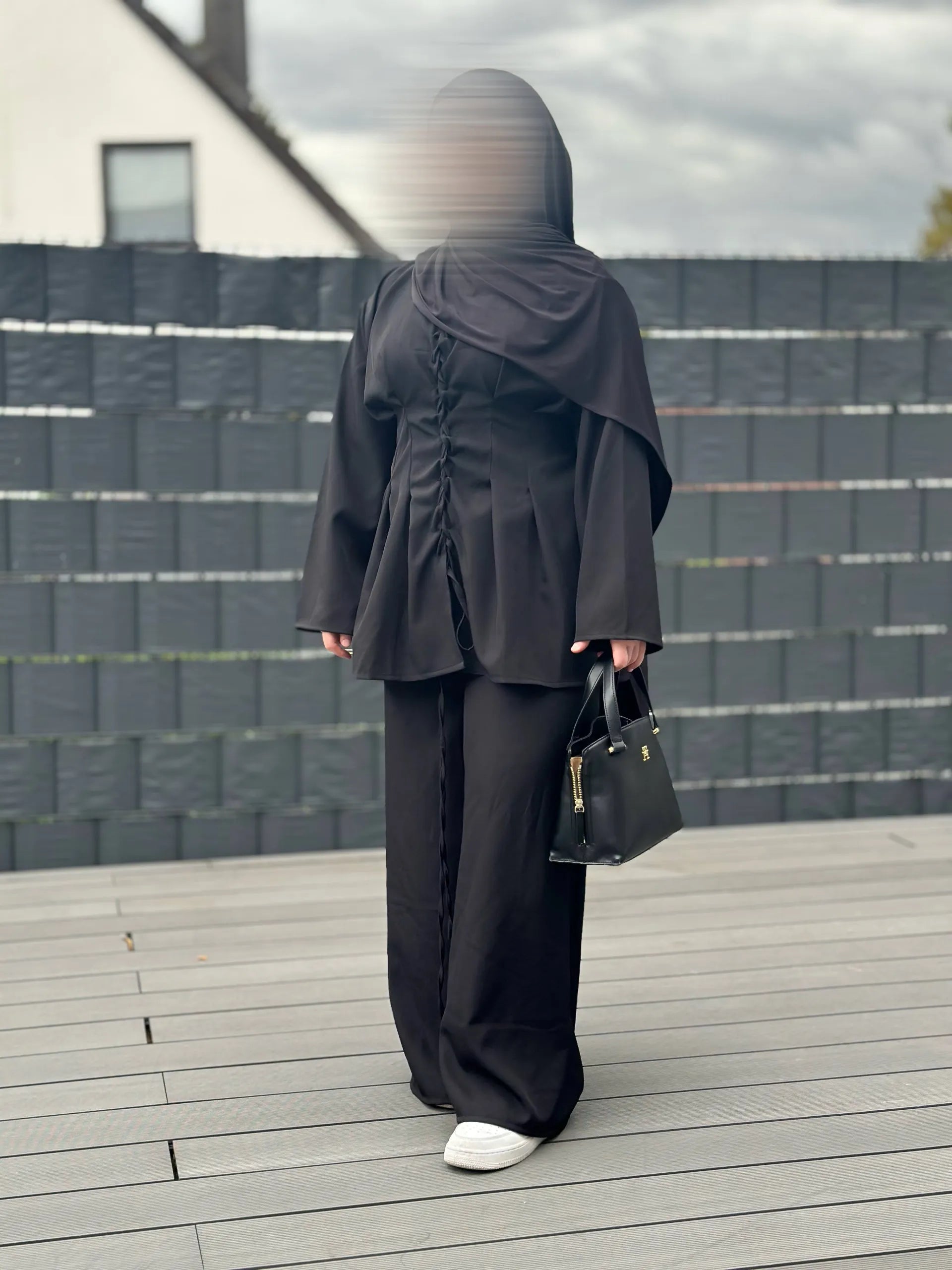 zweiteiler mit hose, polyester-elastan, einheitsgröße 32-40, schnürung vorne & am rücken, frontansicht