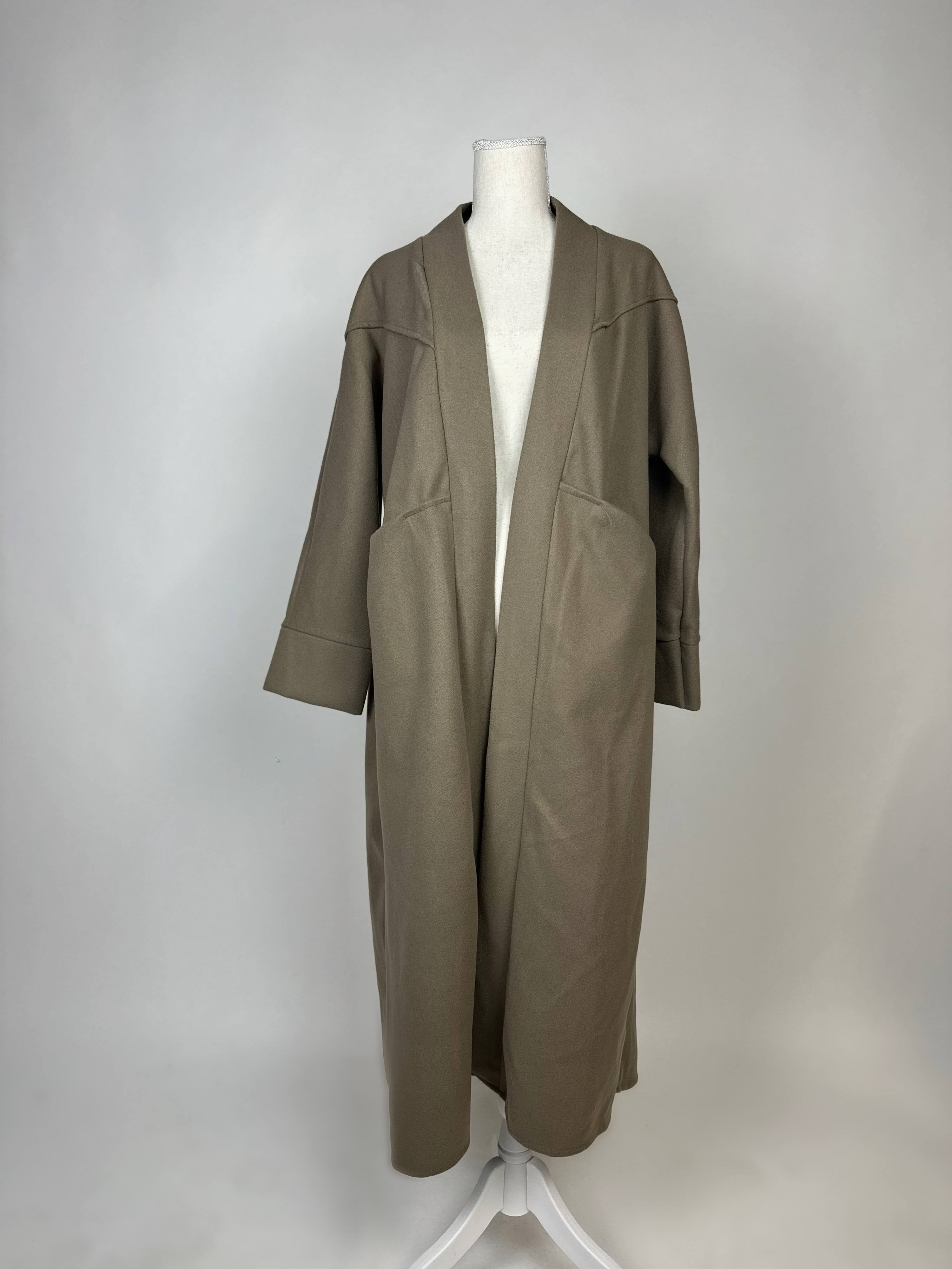 mantel 1,35 m aus 95% polyester, 5% elastan, für herbst/winter