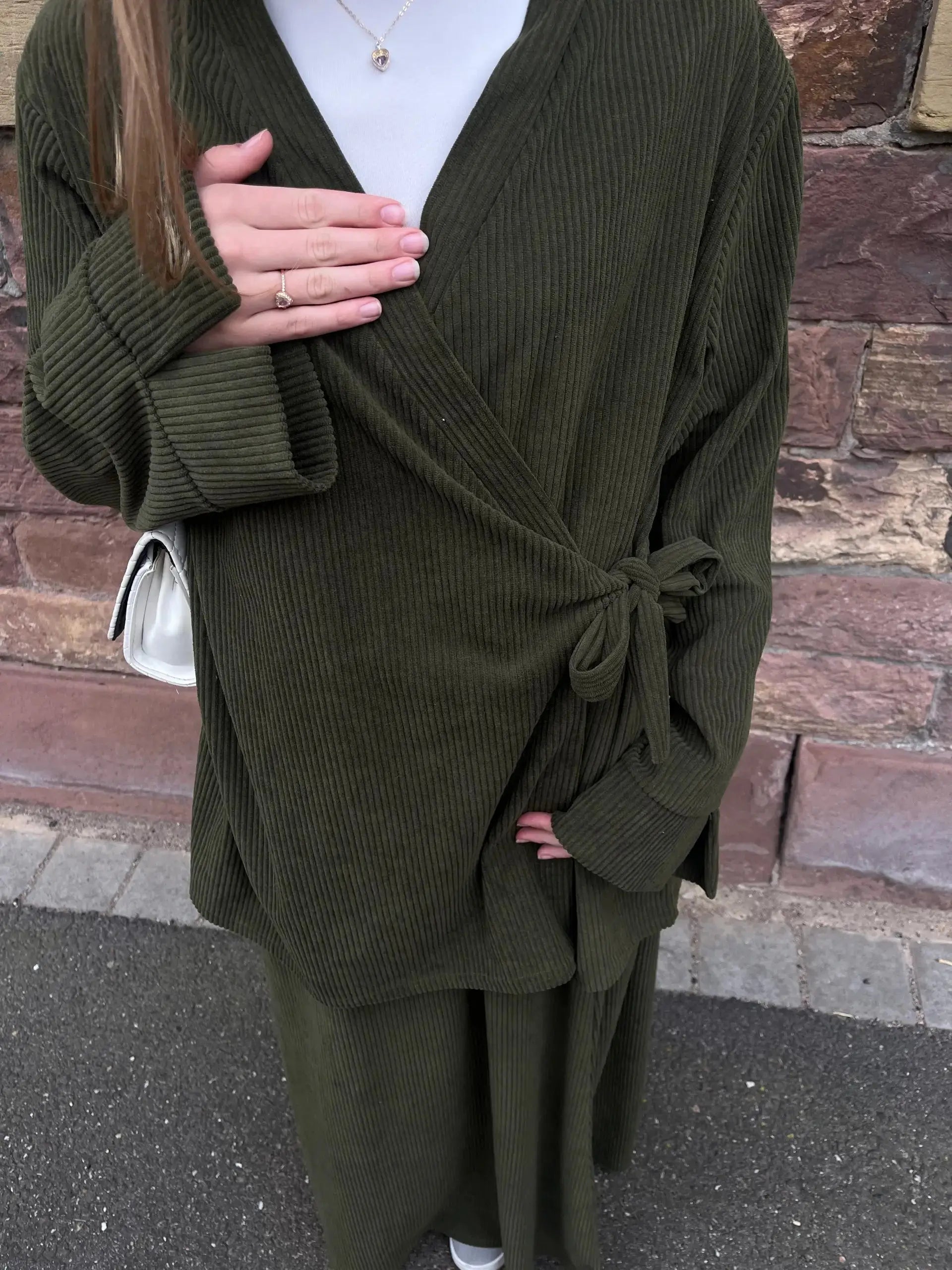 19FE93FE-D553-4BC1-A41E-9CA9310644CA