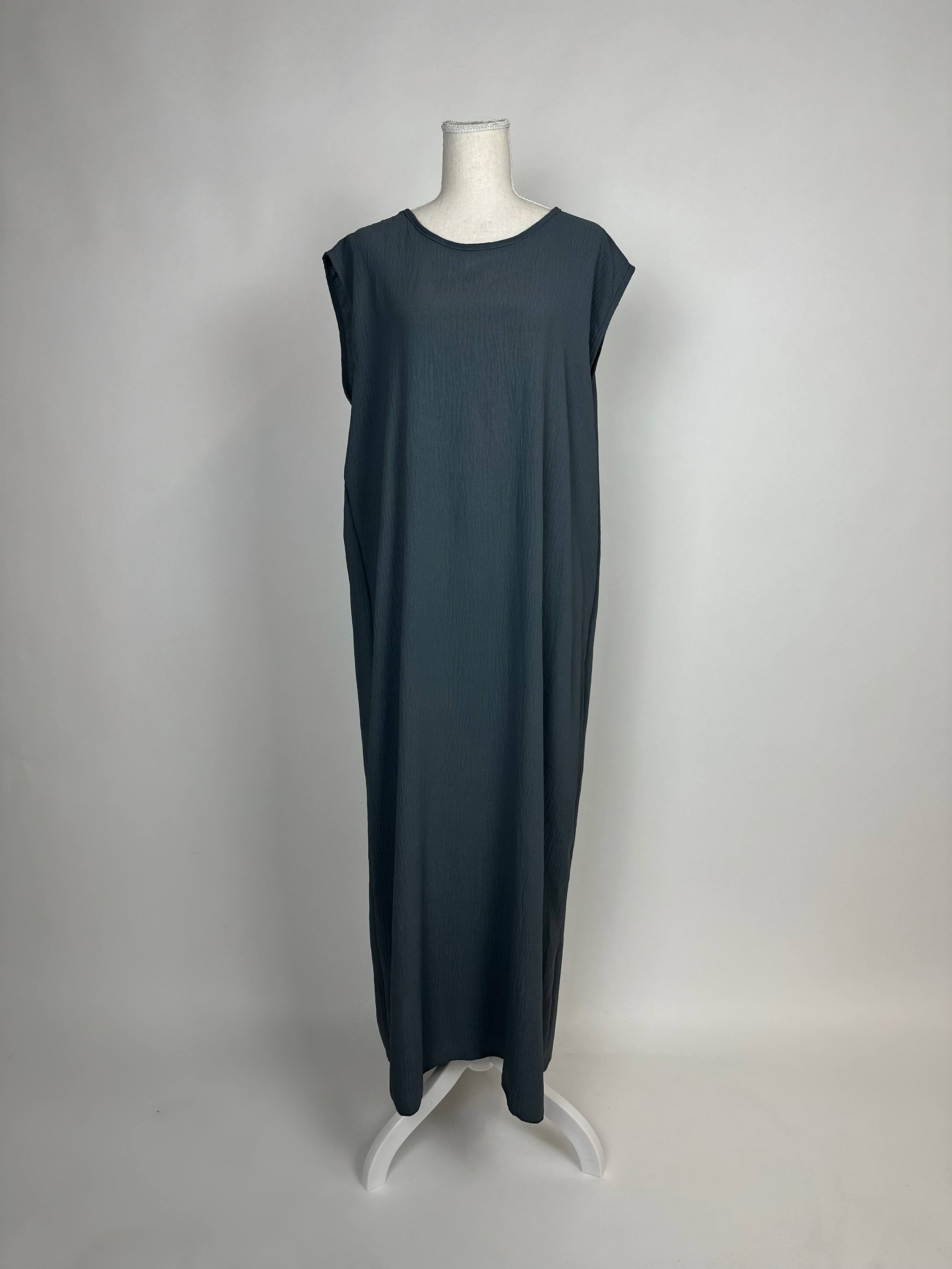 abaya-unterkleid aus jazz, anthrazit, ärmellos in maxi-länge, frontansicht