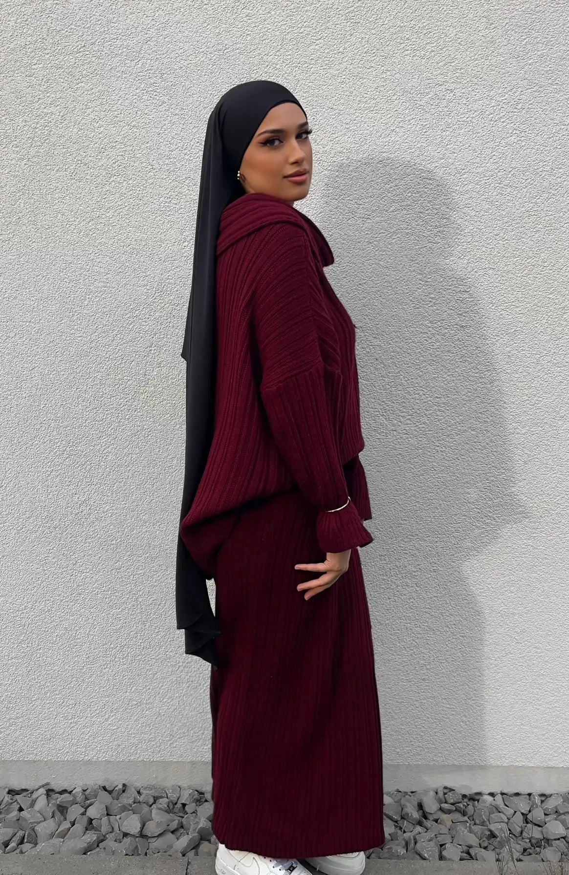 oberteil 75 cm und rock 110 cm aus 100% acryl