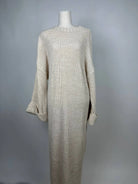 maxi strickkleid aus 100% polyester, 1,35 m lang, herbst/winter geeignet