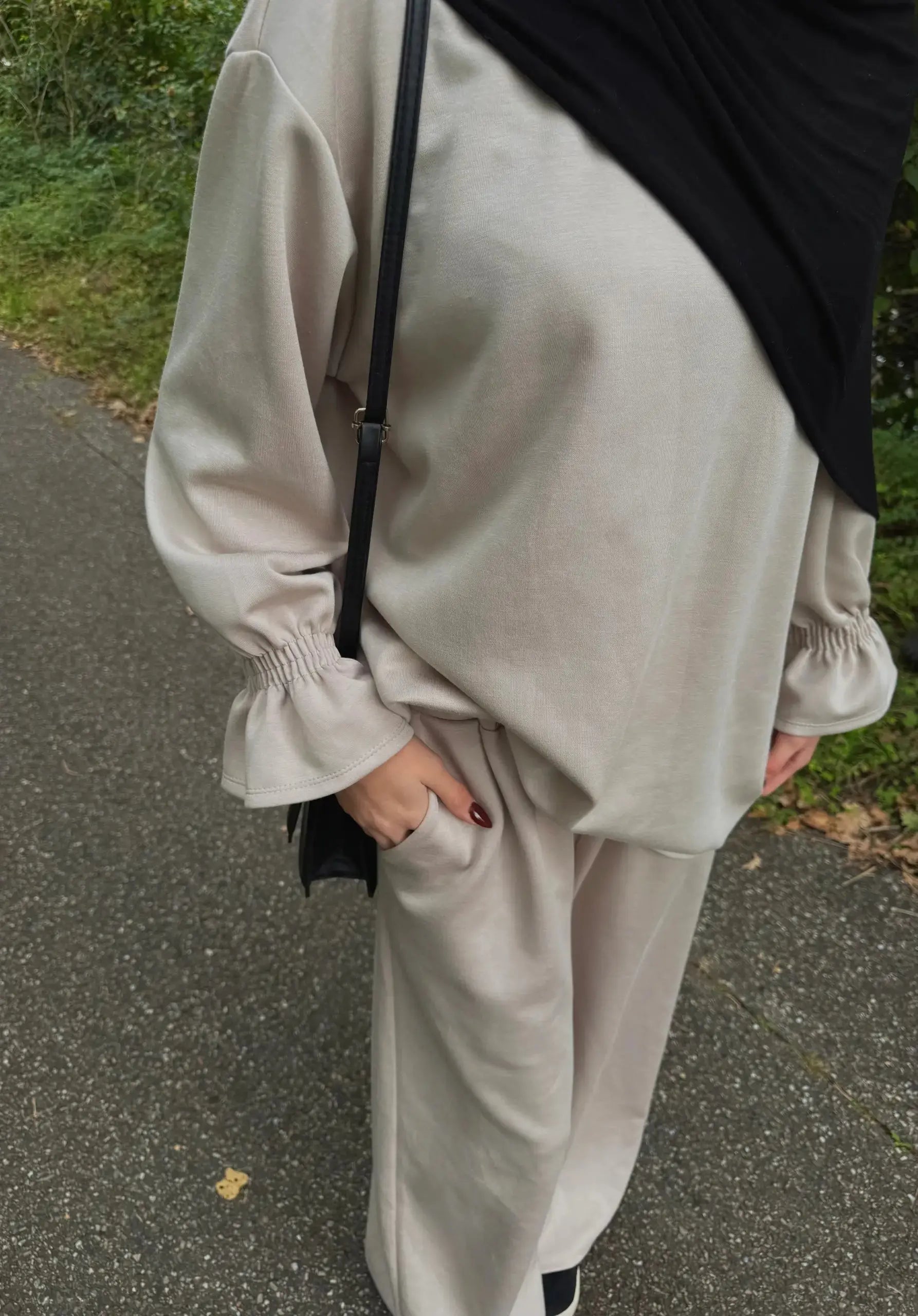 5E57CDE6-3C43-415C-A70B-B6F1CB1B407A