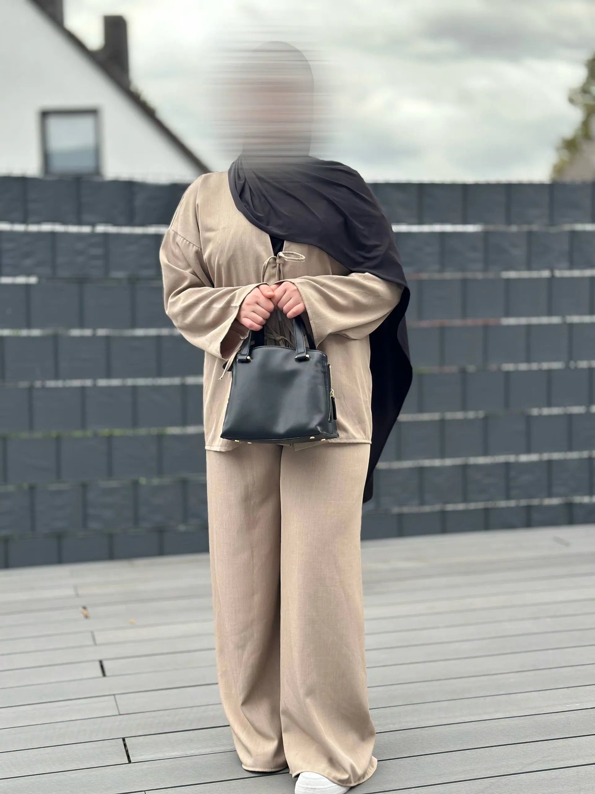 zweiteiler viskose/polyester/elastan-mix mit schnüren-oberteil frontansicht