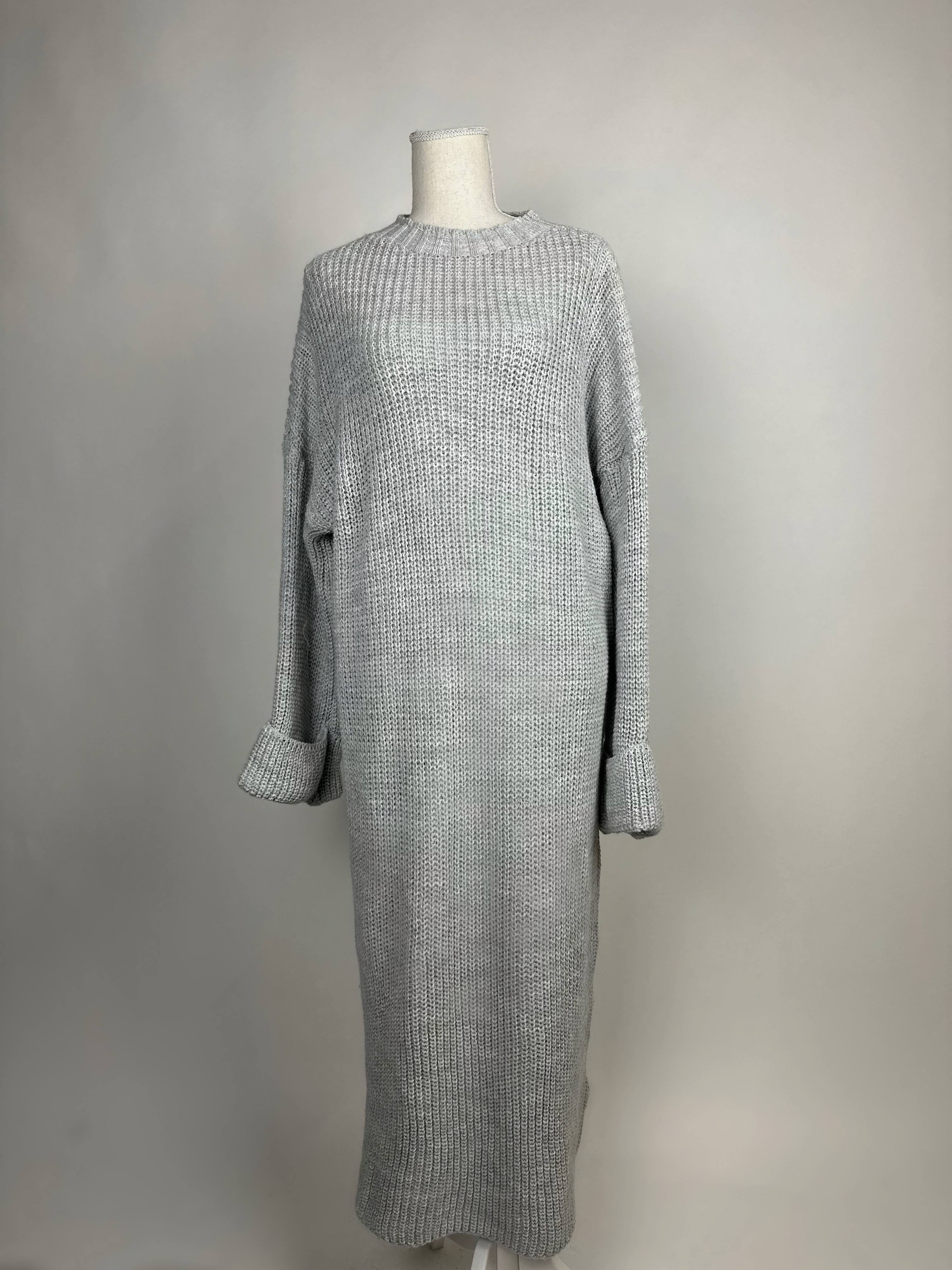 Strickkleid aus 100% Polyester, 1,35 m lang, maxi
