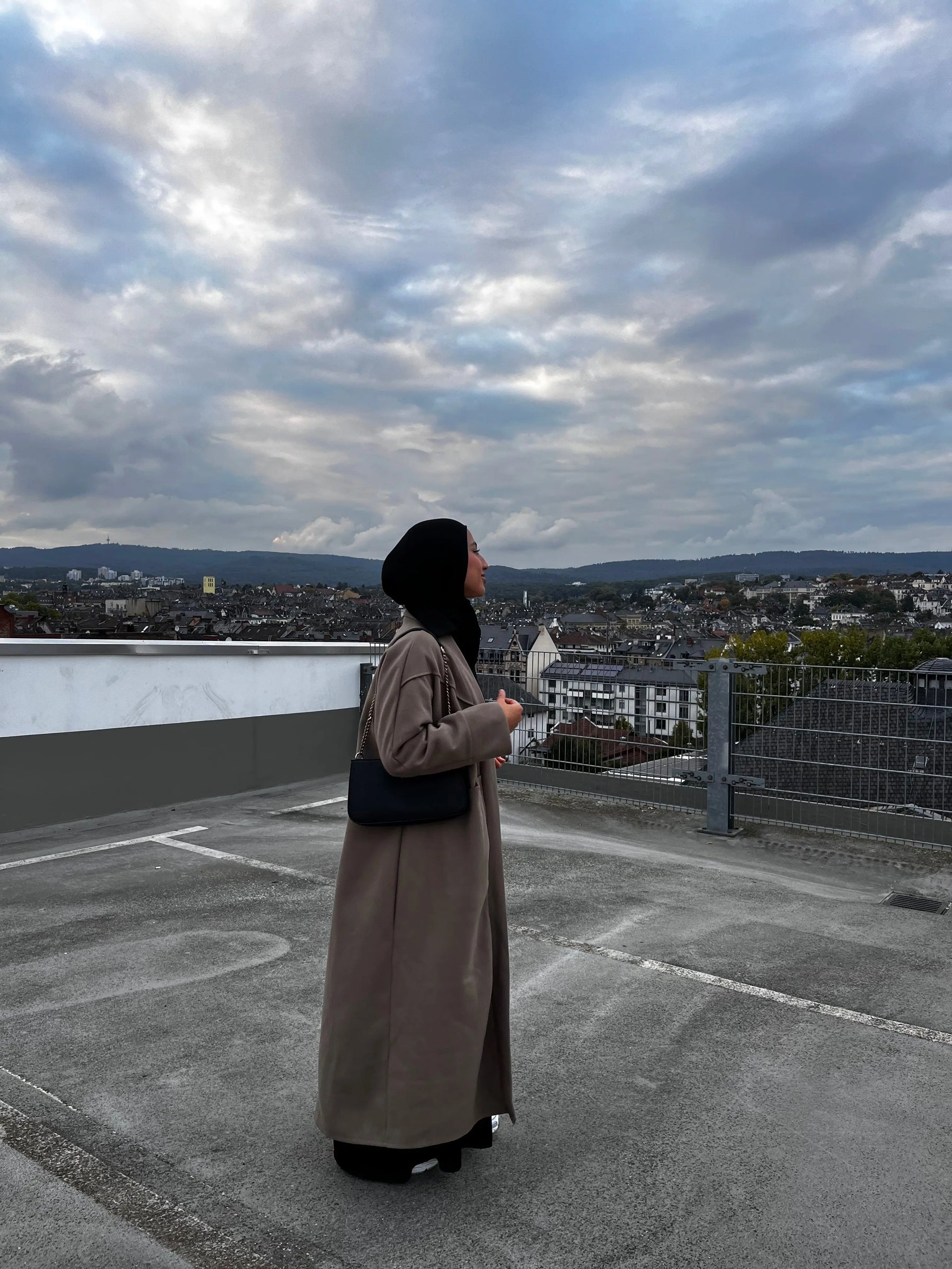 Nora Mantel Abaya Store