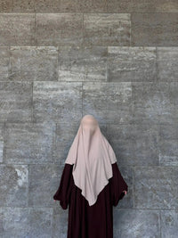 Bordeauxrote Abaya aus Jazz-Stoff mit weiten Ärmeln und weitem Fall, Rückansicht