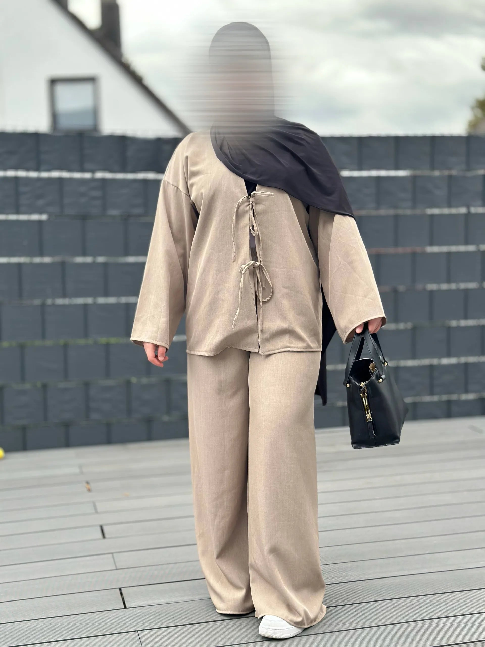 zweiteiler viscose-polyester-elastan-mix mit schnüren-oberteil & hose frontansicht größe 32-42