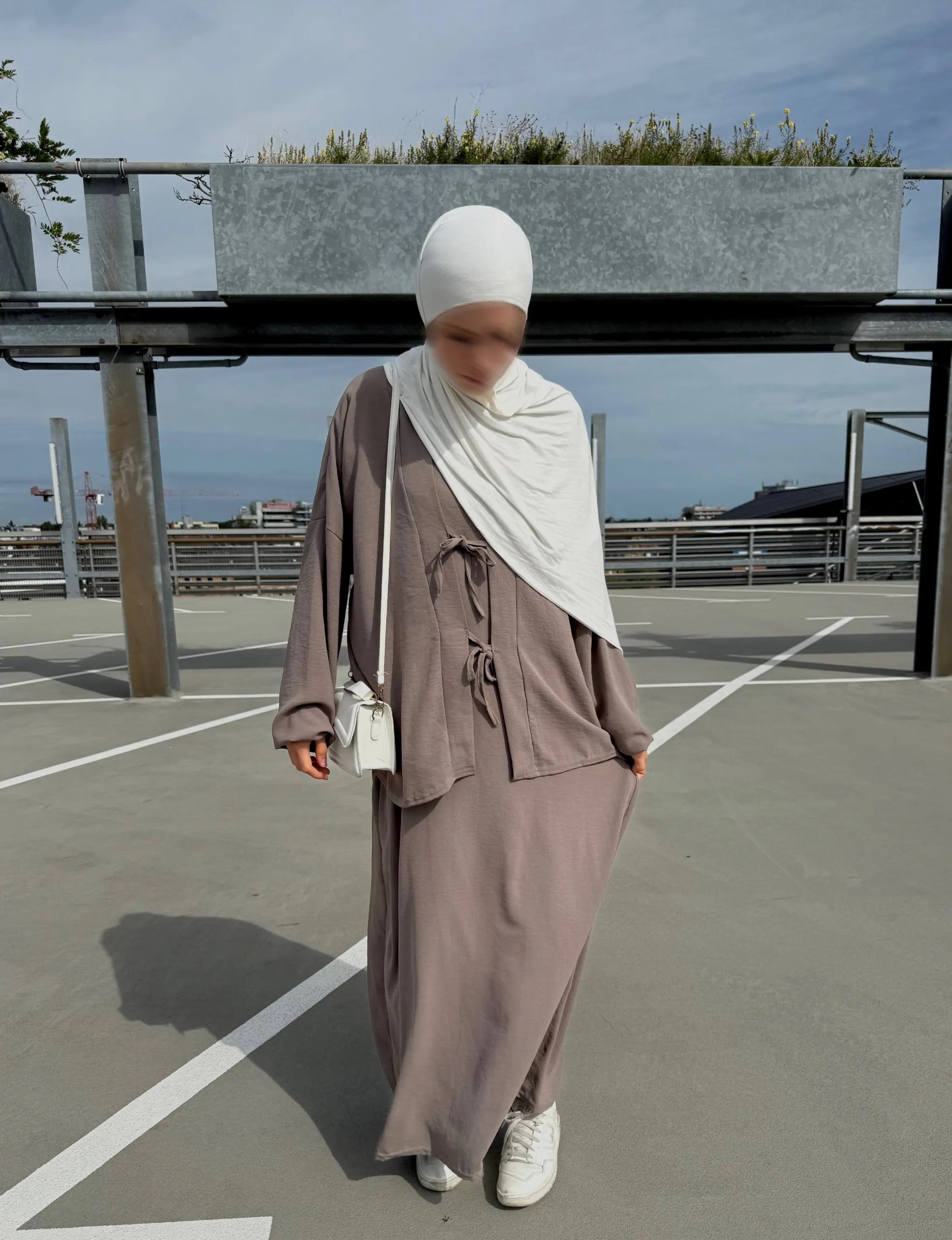 AFC770A7-C373-4894-B66C-66D10EB14E5B