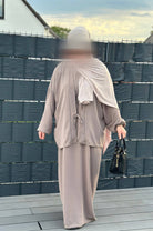 zweiteiliges set in taupe, jazz-stretch: oberteil mit bindebändern und langes unterkleid, lange ärmel, frontansicht