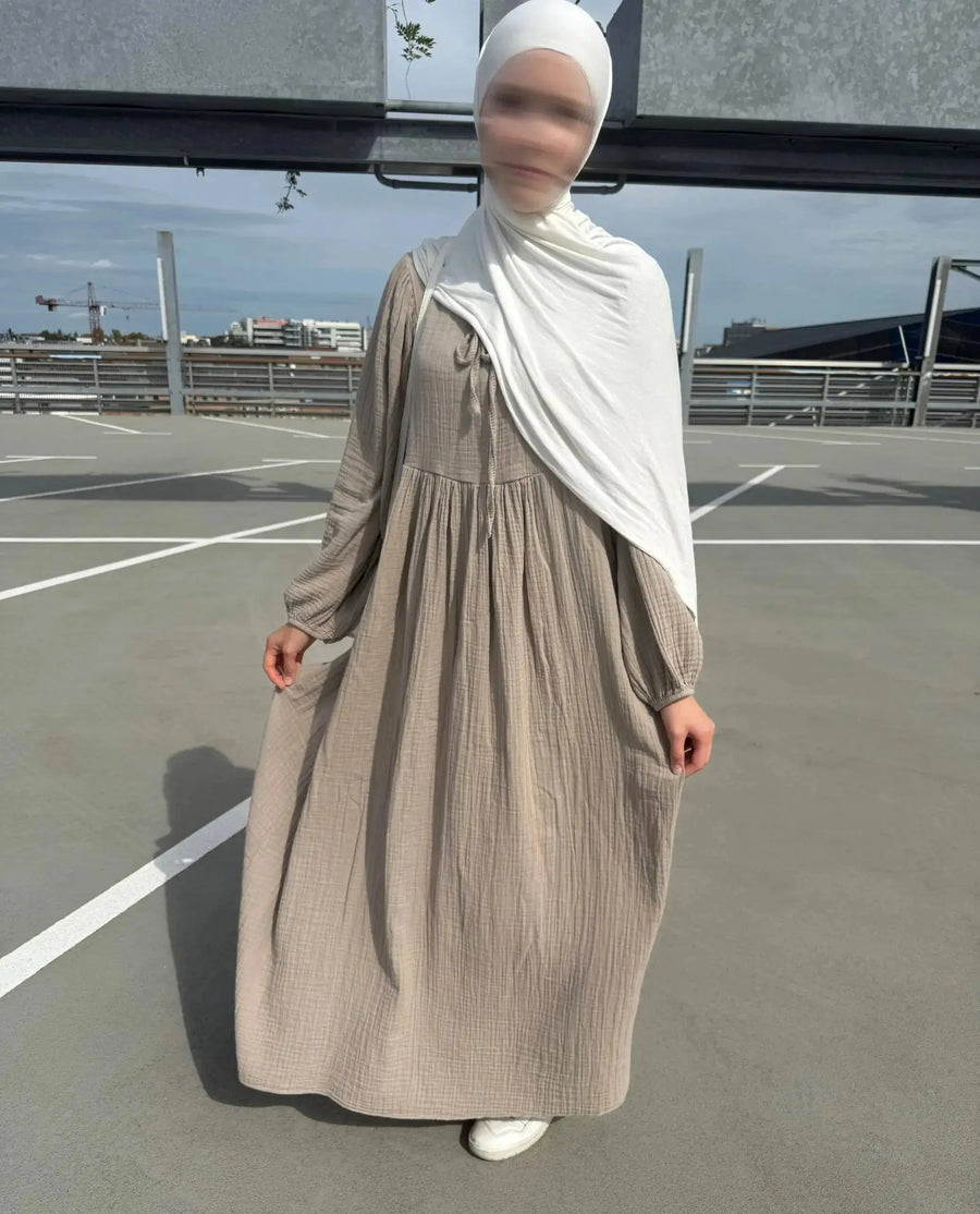 Langes Musselin-Kleid aus Baumwolle mit Crinkle-Struktur, Frontansicht