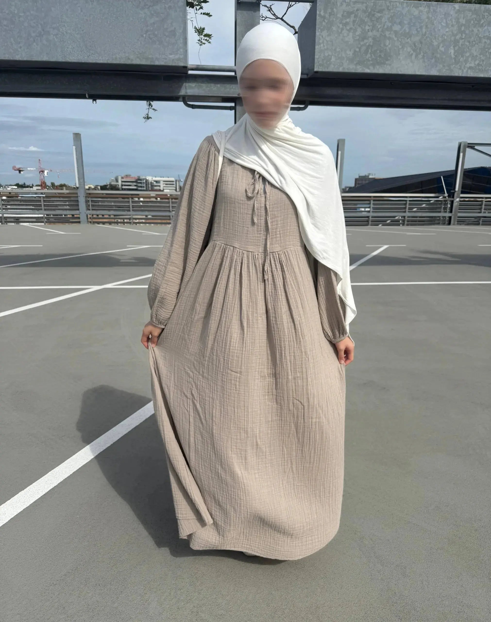 bodenlanges musselin-kleid aus baumwolle mit crinkle-struktur, lockere passform