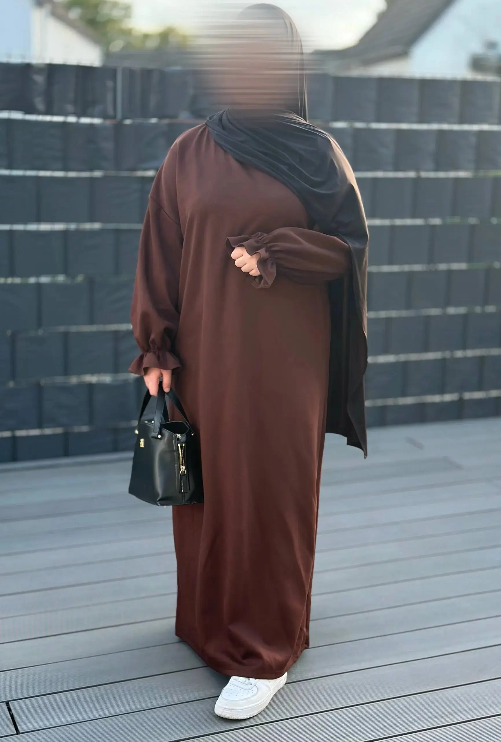 abaya polyester-viskose-elastan mit rüschen, integrierte hosentaschen, 1,45 m länge frontansicht